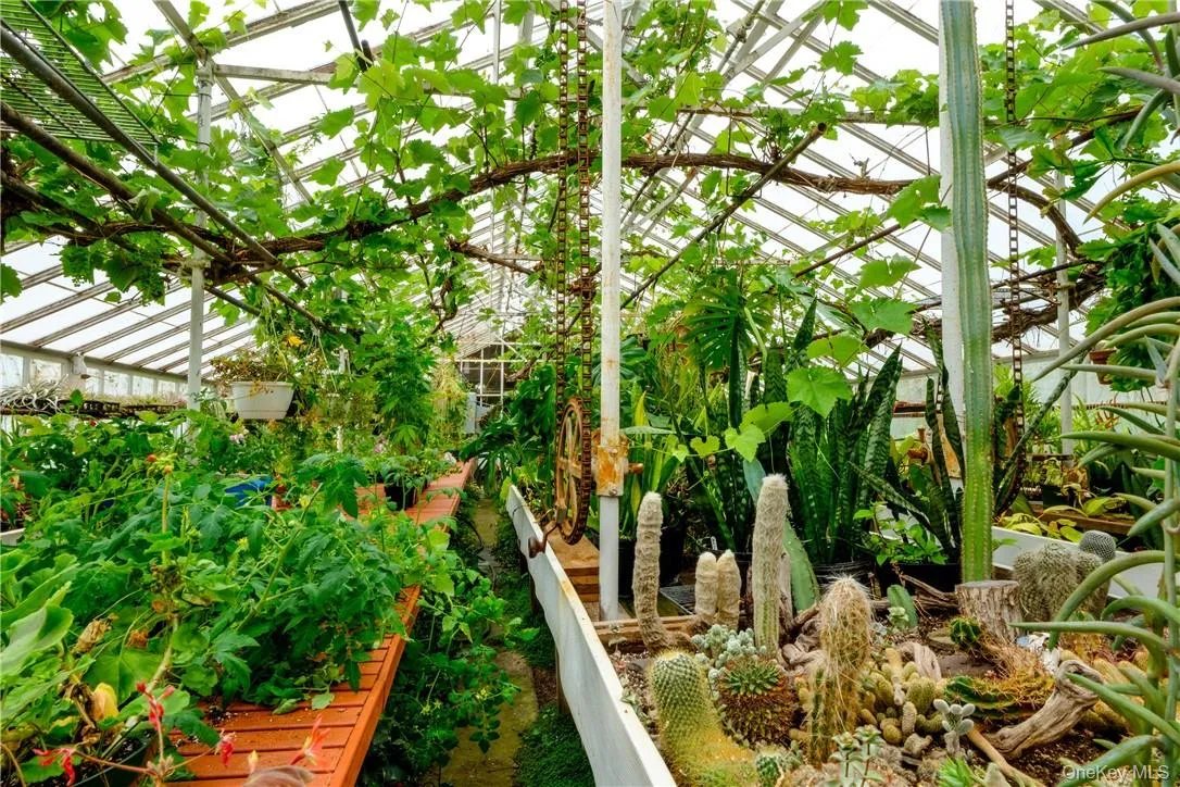 Lord and Burnham Greenhouse Lord and Burnham Greenhouse