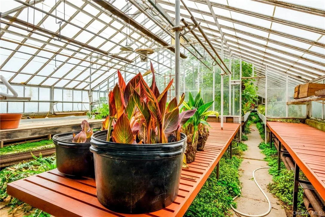 Lord and Burnham Greenhouse Lord and Burnham Greenhouse