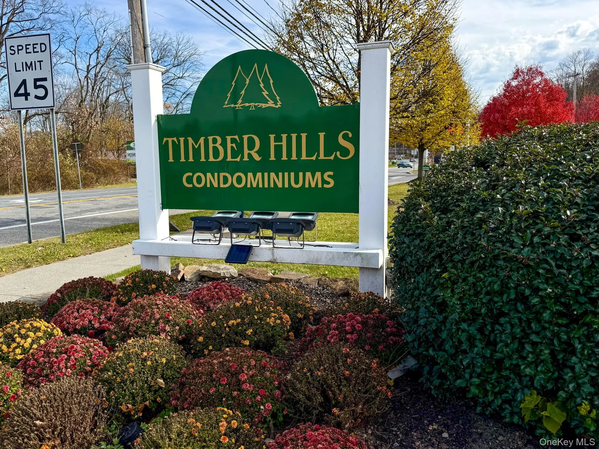 View of community / neighborhood sign View of community / neighborhood sign