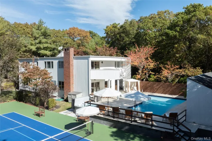 15 Pheasant Run, Southampton, New York 11959
