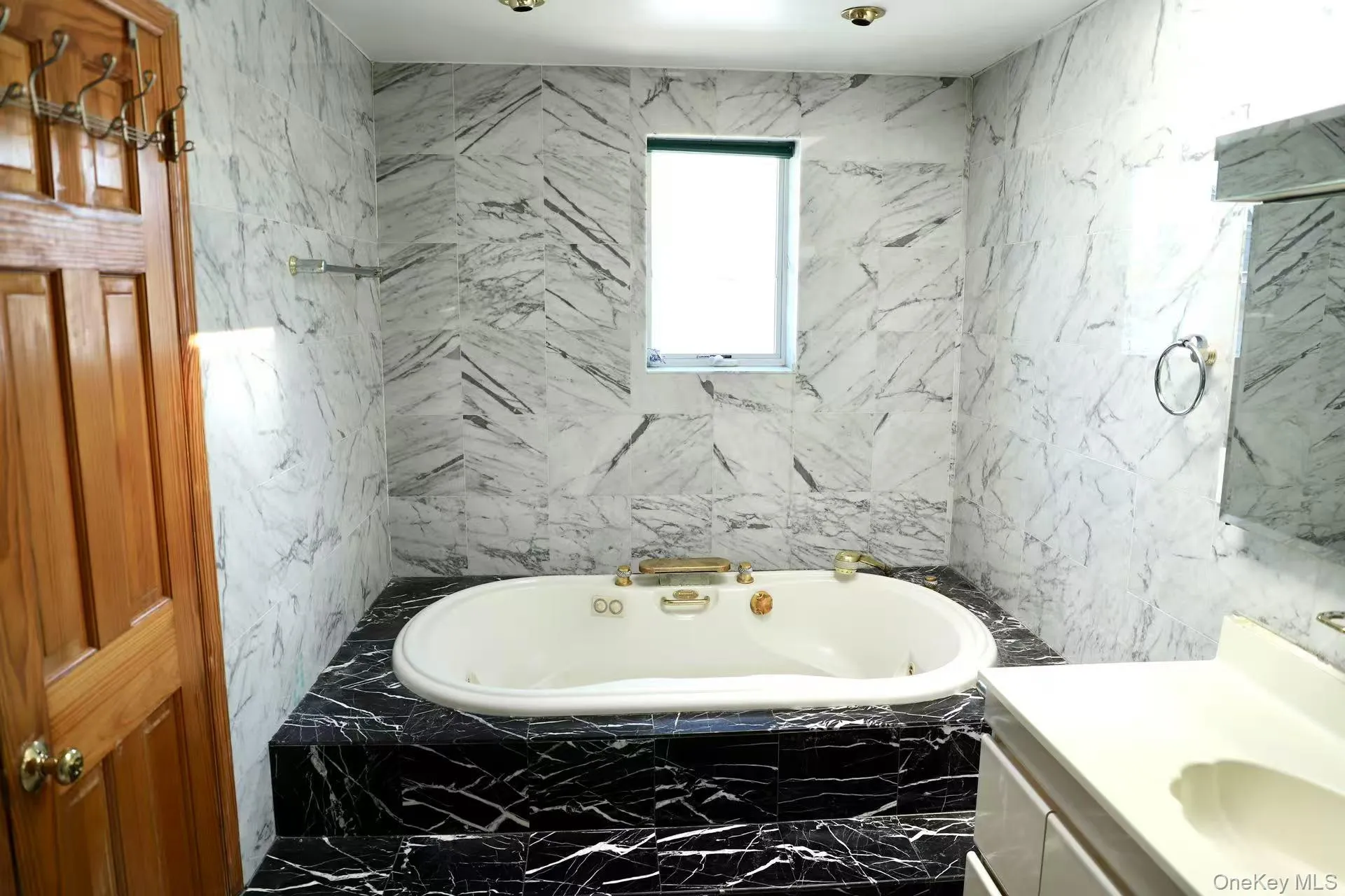 215-48 24th Avenue, New York, NY, 4 Bedrooms Bedrooms, 10 Rooms Rooms,5 BathroomsBathrooms,Residential,For Rent,24th,0,930644 215-48 24th Avenue, New York, NY, 4 Bedrooms Bedrooms, 10 Rooms Rooms,5 BathroomsBathrooms,Residential,For Rent,24th,0,930644