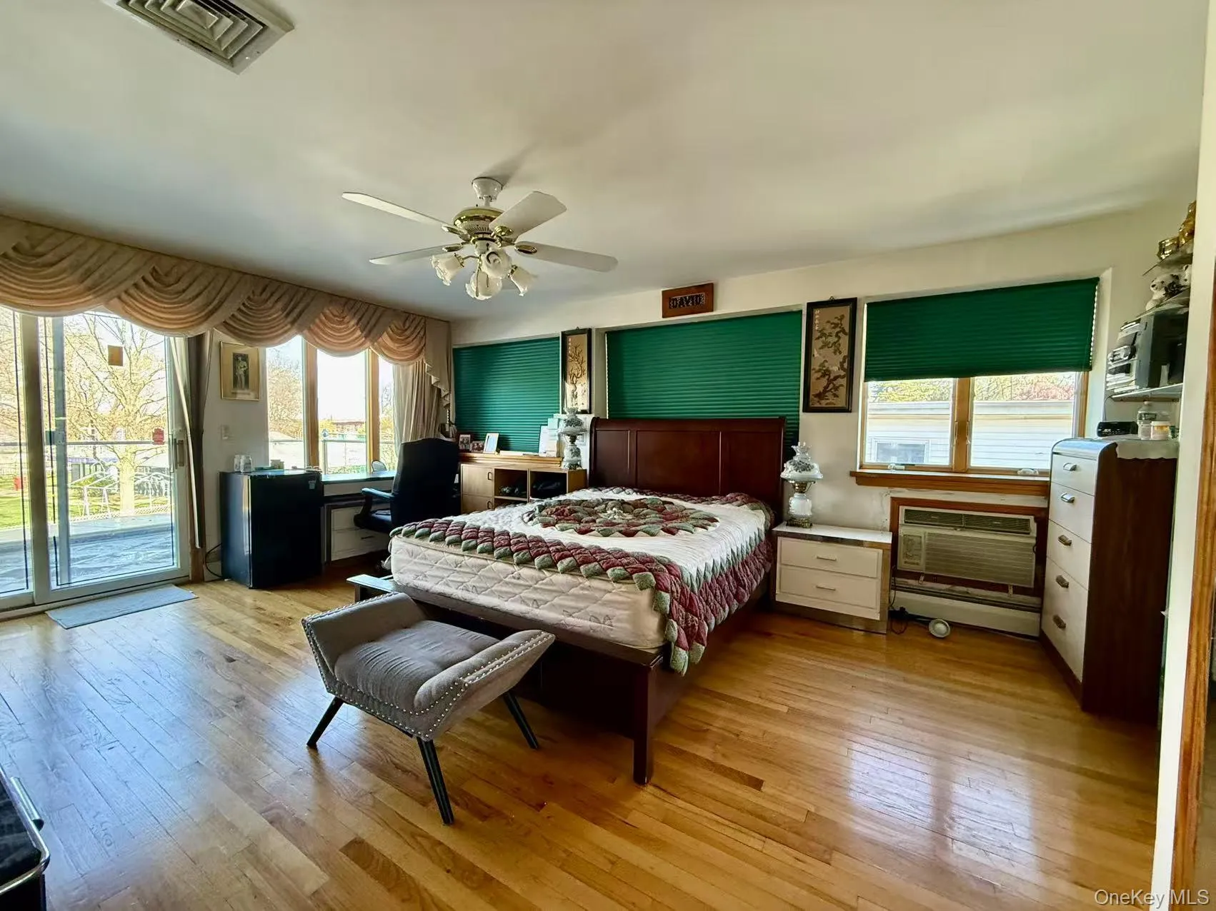 215-48 24th Avenue, New York, NY, 4 Bedrooms Bedrooms, 10 Rooms Rooms,5 BathroomsBathrooms,Residential,For Rent,24th,0,930644 215-48 24th Avenue, New York, NY, 4 Bedrooms Bedrooms, 10 Rooms Rooms,5 BathroomsBathrooms,Residential,For Rent,24th,0,930644