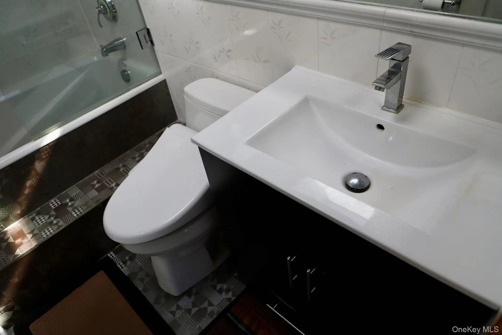 215-48 24th Avenue, New York, NY, 4 Bedrooms Bedrooms, 10 Rooms Rooms,5 BathroomsBathrooms,Residential,For Rent,24th,0,930644 215-48 24th Avenue, New York, NY, 4 Bedrooms Bedrooms, 10 Rooms Rooms,5 BathroomsBathrooms,Residential,For Rent,24th,0,930644