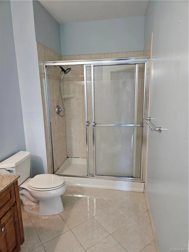 En suite bathroom En suite bathroom