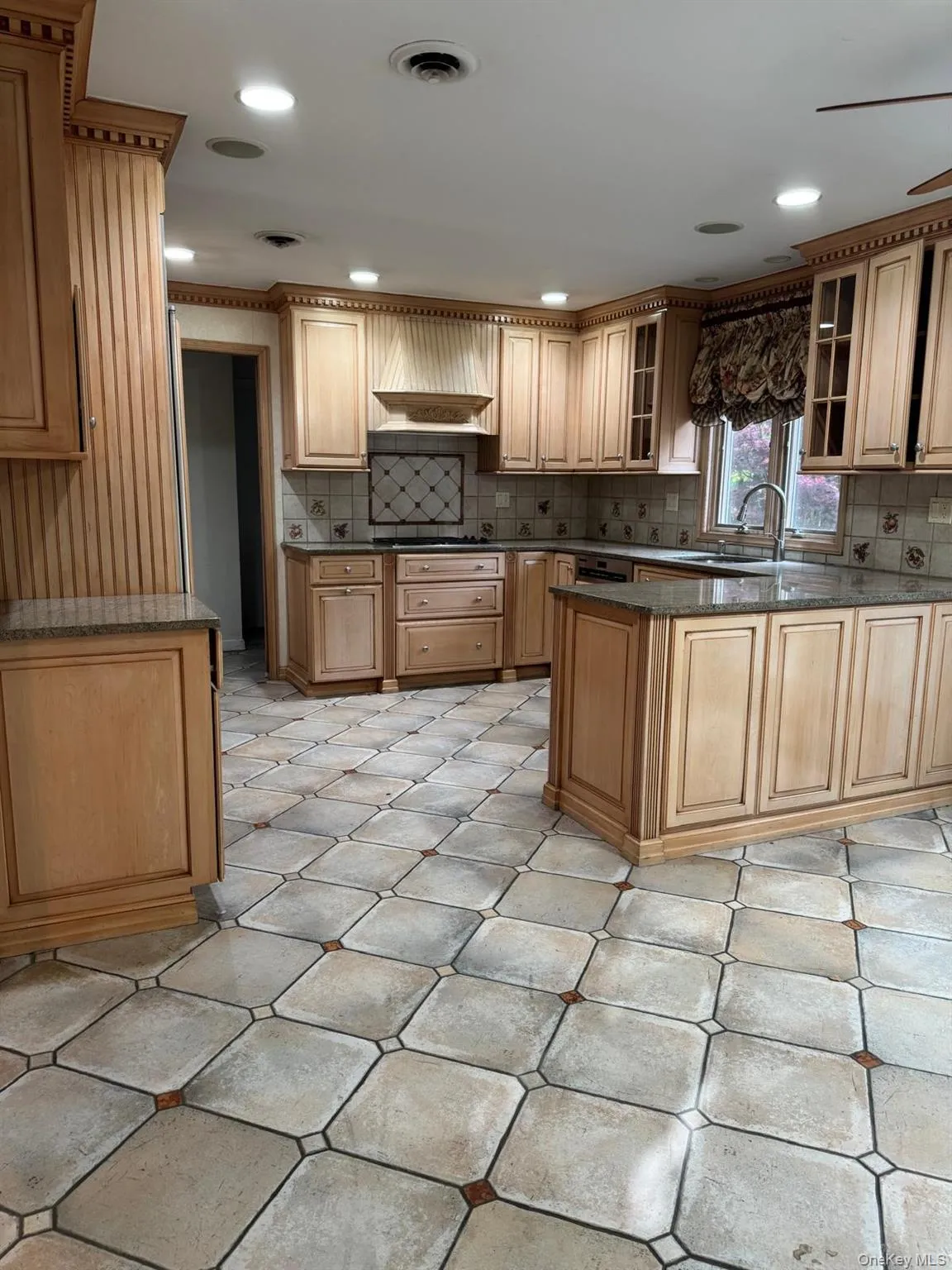 24 Beaumont Drive, Clarkstown, NY, 5 Bedrooms Bedrooms, 10 Rooms Rooms,3 BathroomsBathrooms,Residential Lease,Idx,Beaumont,0,930705 24 Beaumont Drive, Clarkstown, NY, 5 Bedrooms Bedrooms, 10 Rooms Rooms,3 BathroomsBathrooms,Residential Lease,Idx,Beaumont,0,930705