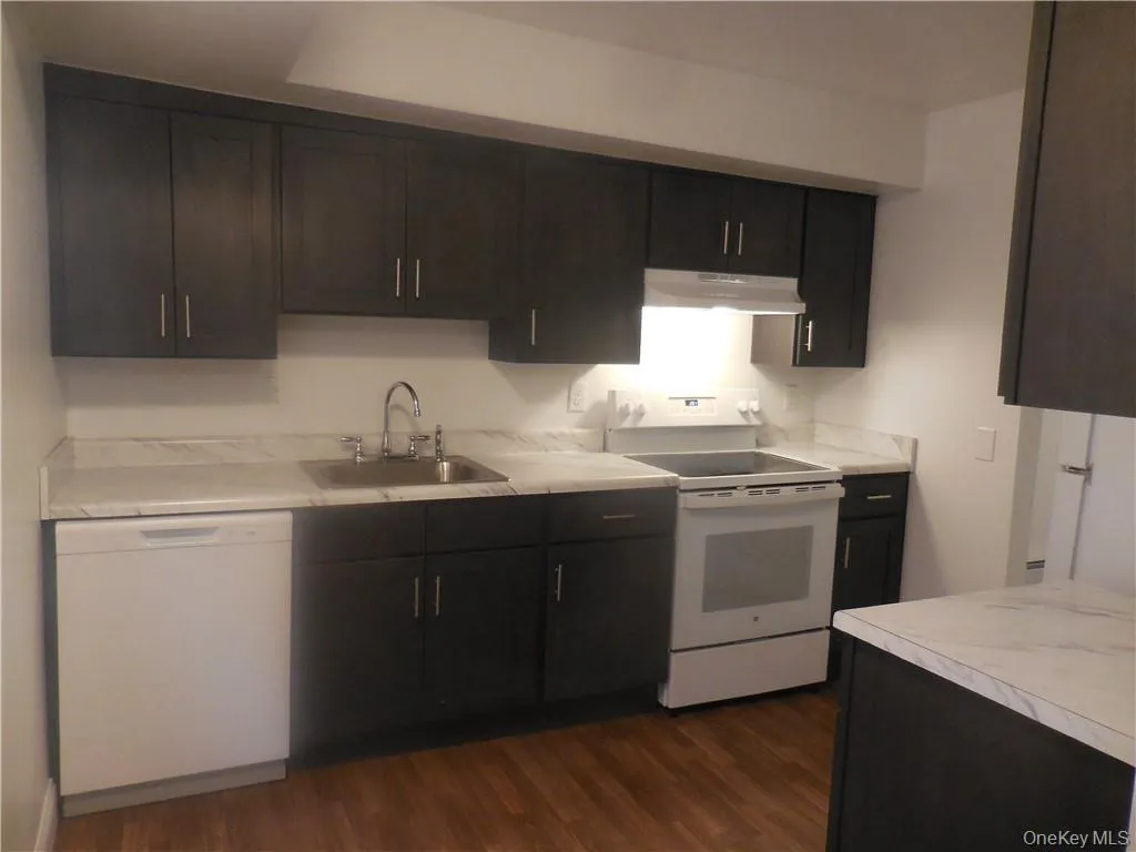 16 Patton Drive, Cornwall, NY, 3 Bedrooms Bedrooms, 5 Rooms Rooms,1 BathroomBathrooms,Residential Lease,Idx,Patton,0,930729 16 Patton Drive, Cornwall, NY, 3 Bedrooms Bedrooms, 5 Rooms Rooms,1 BathroomBathrooms,Residential Lease,Idx,Patton,0,930729