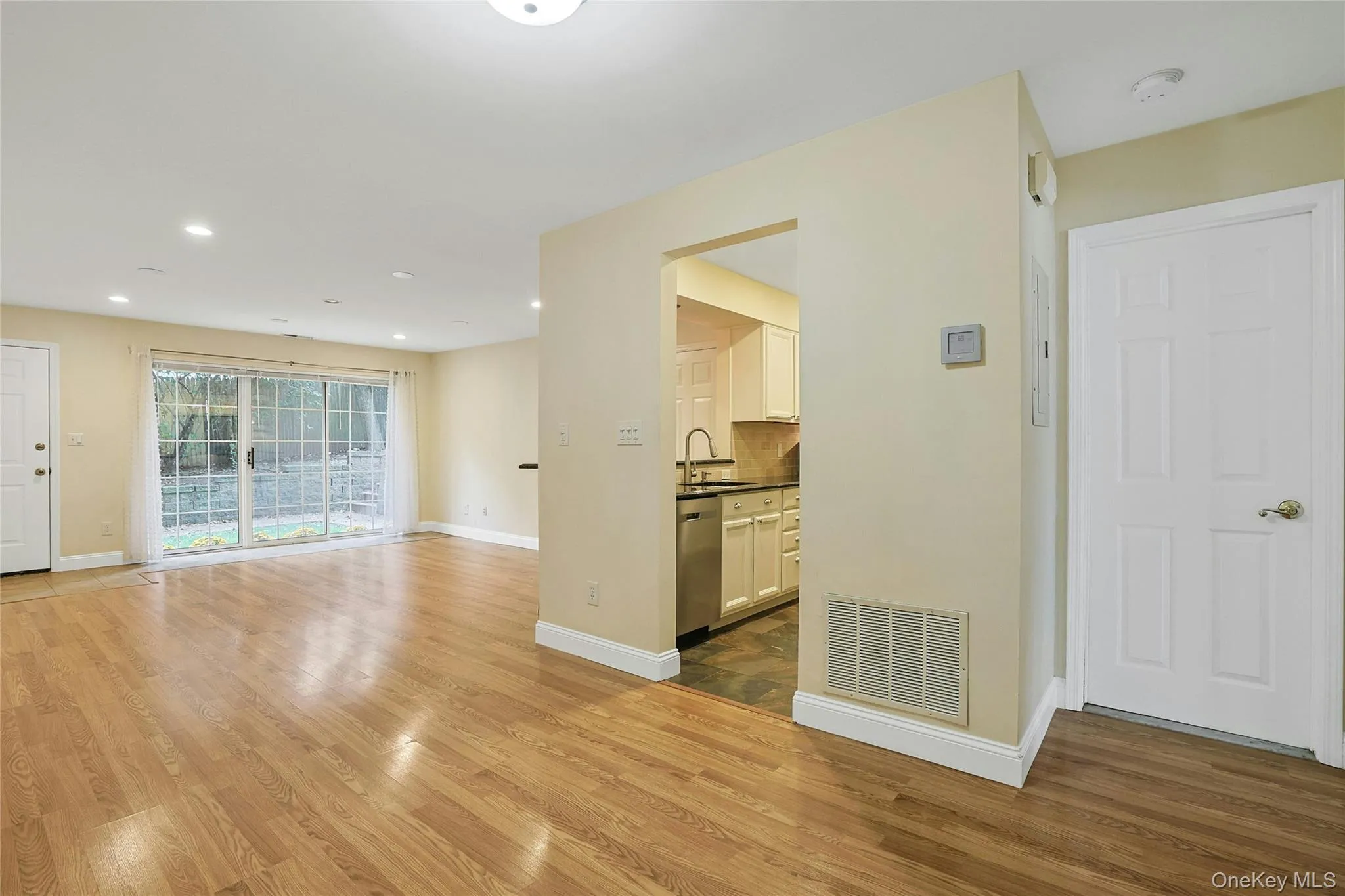 Spacious and meticulously maintained. Spacious and meticulously maintained.