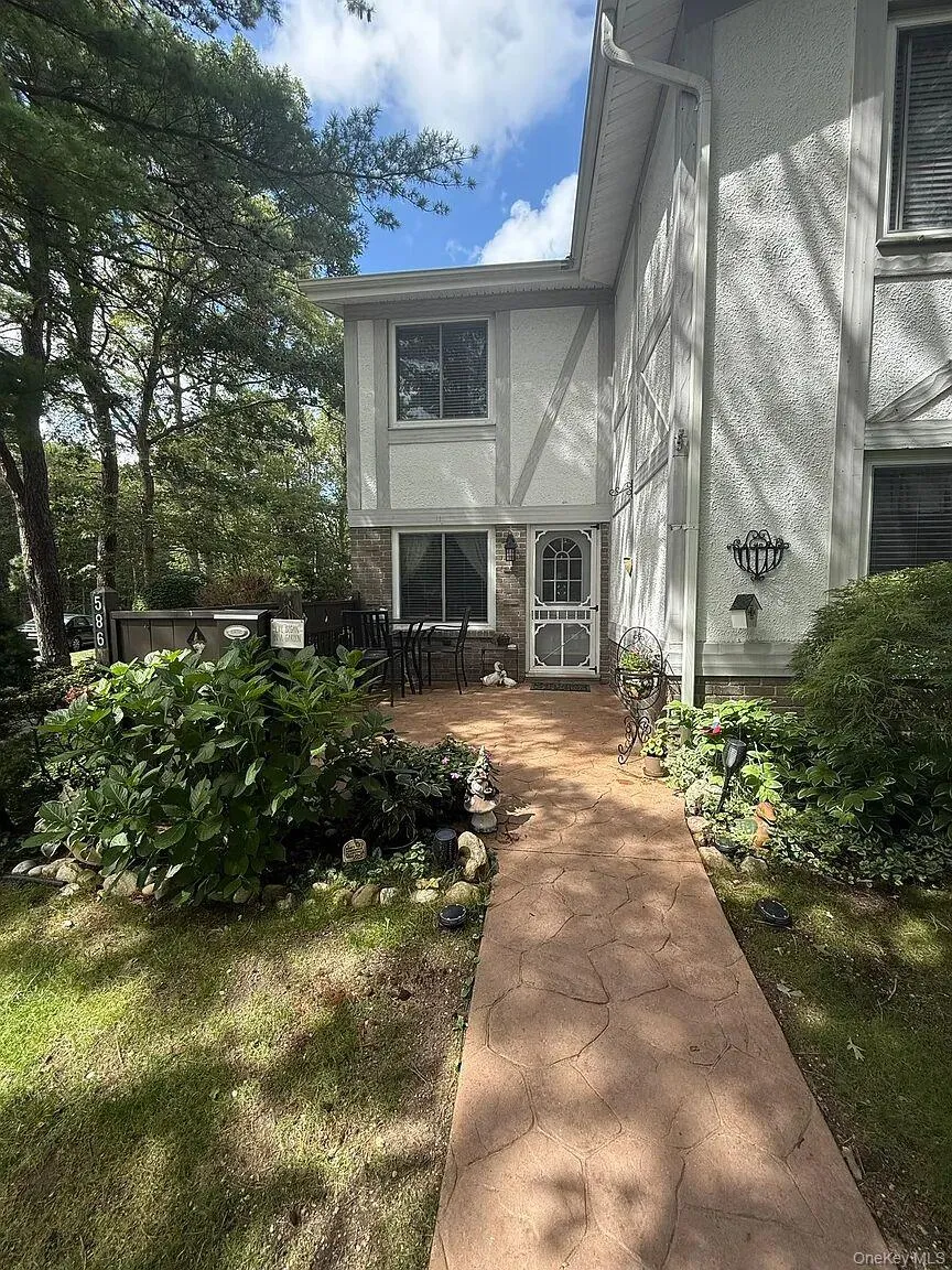586 Blue Ridge Drive, Brookhaven, NY, 3 Bedrooms Bedrooms, 8 Rooms Rooms,1 BathroomBathrooms,Residential Lease,Idx,Blue Ridge,0,930892 586 Blue Ridge Drive, Brookhaven, NY, 3 Bedrooms Bedrooms, 8 Rooms Rooms,1 BathroomBathrooms,Residential Lease,Idx,Blue Ridge,0,930892