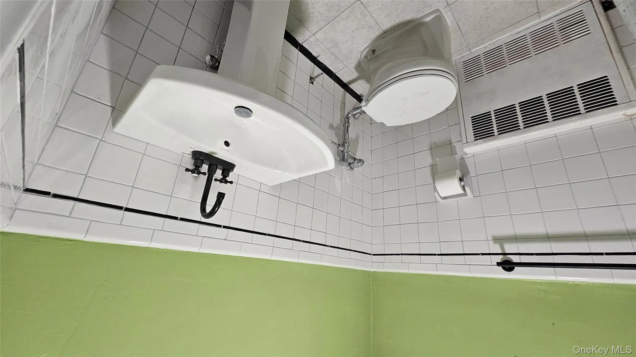 25-31 42nd Street, New York, NY, 2 Bedrooms Bedrooms, 4 Rooms Rooms,1 BathroomBathrooms,Residential Lease,Idx,42nd,0,930898 25-31 42nd Street, New York, NY, 2 Bedrooms Bedrooms, 4 Rooms Rooms,1 BathroomBathrooms,Residential Lease,Idx,42nd,0,930898