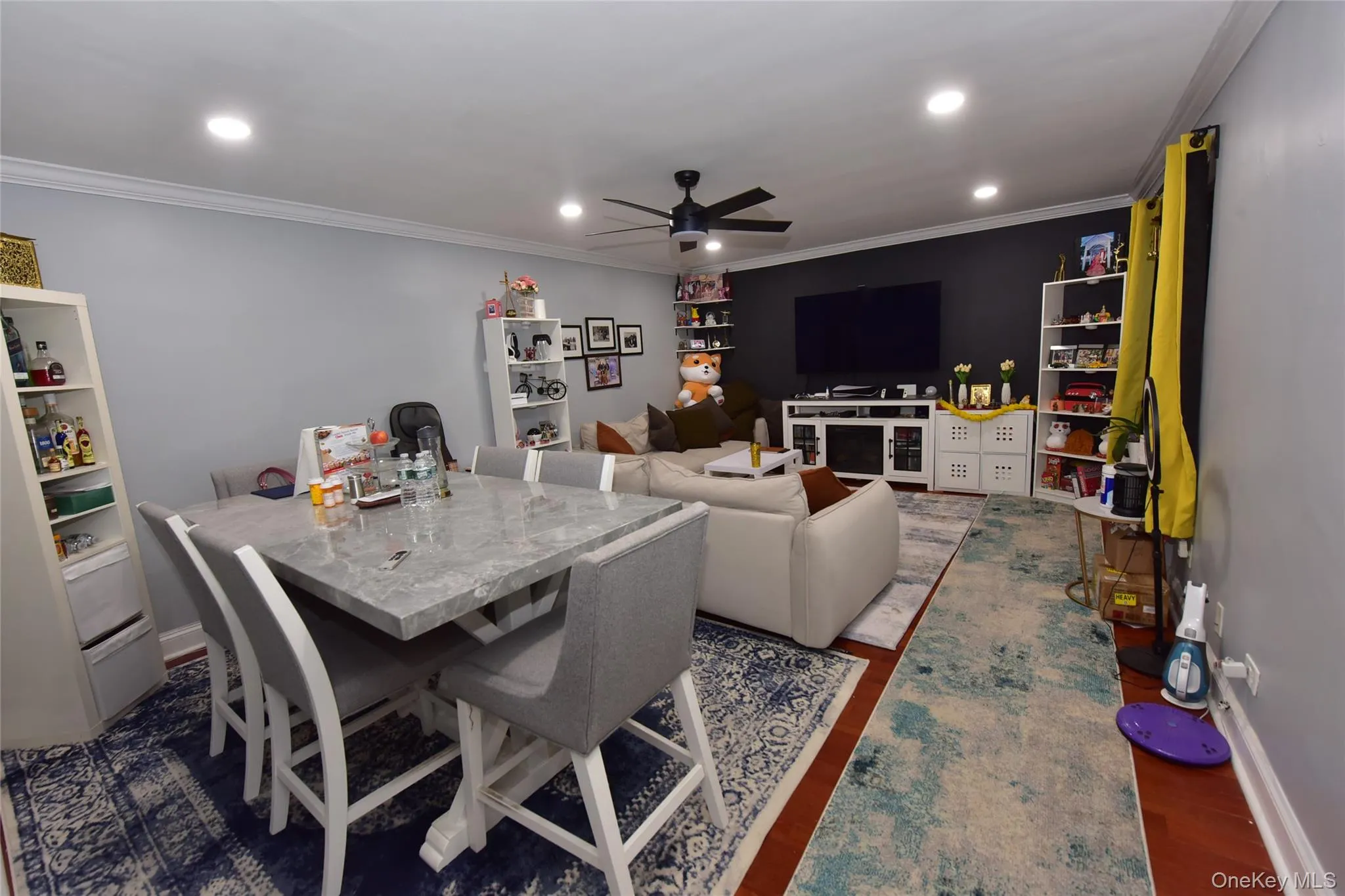 87-50 204 Street, New York, NY, 2 Bedrooms Bedrooms, 5 Rooms Rooms,1 BathroomBathrooms,Residential,For Rent,204,0,930991 87-50 204 Street, New York, NY, 2 Bedrooms Bedrooms, 5 Rooms Rooms,1 BathroomBathrooms,Residential,For Rent,204,0,930991