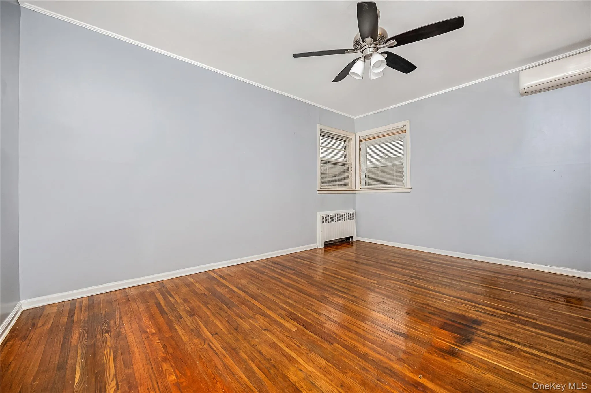 25711 147th Avenue, New York, NY, 3 Bedrooms Bedrooms, 7 Rooms Rooms,1 BathroomBathrooms,Residential,For Rent,147th,0,930993 25711 147th Avenue, New York, NY, 3 Bedrooms Bedrooms, 7 Rooms Rooms,1 BathroomBathrooms,Residential,For Rent,147th,0,930993