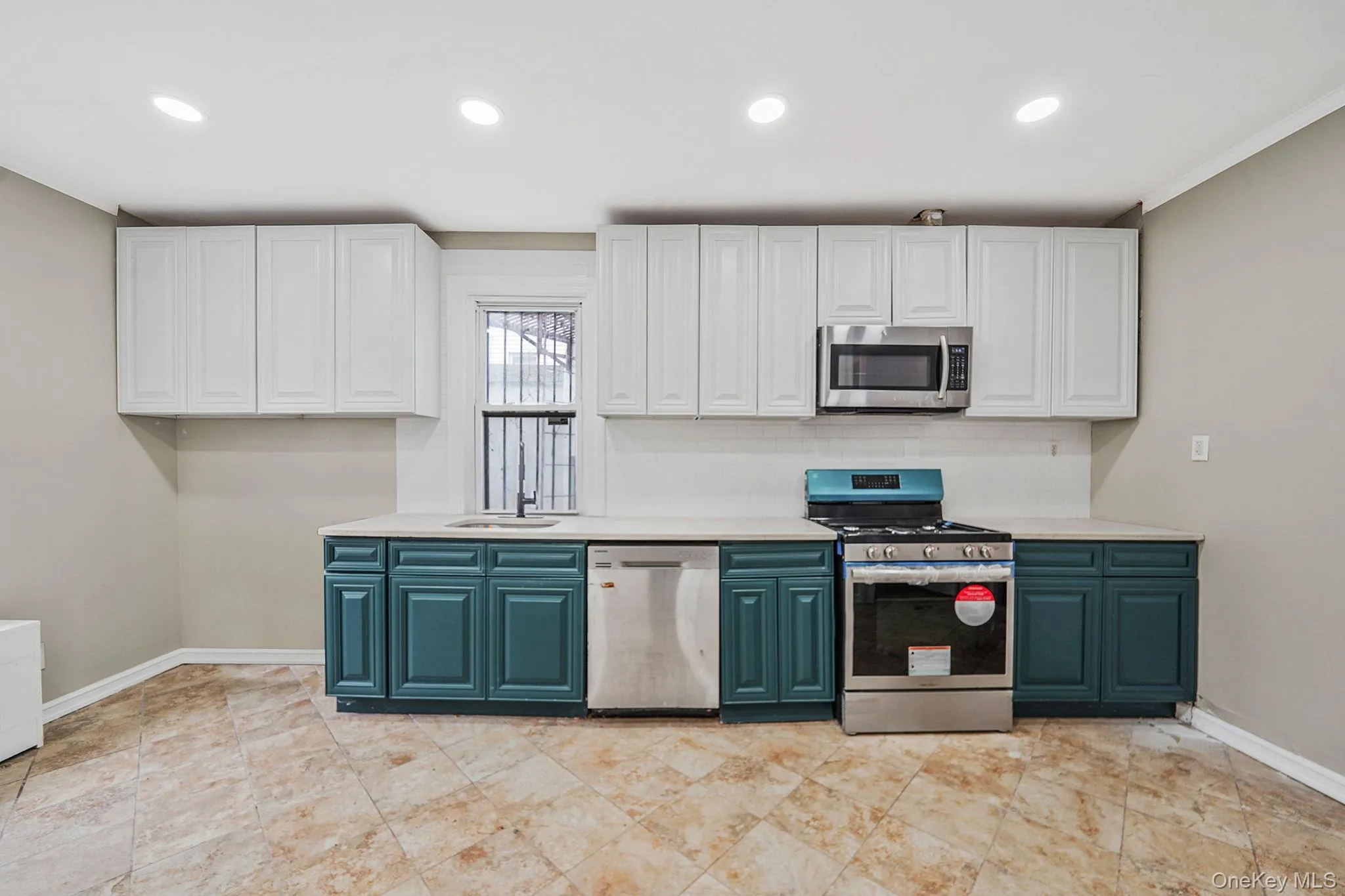 155 Hawthorne Avenue, Yonkers, NY, 6 Bedrooms Bedrooms, 11 Rooms Rooms,2 BathroomsBathrooms,Residential,For Rent,Hawthorne,0,931038 155 Hawthorne Avenue, Yonkers, NY, 6 Bedrooms Bedrooms, 11 Rooms Rooms,2 BathroomsBathrooms,Residential,For Rent,Hawthorne,0,931038