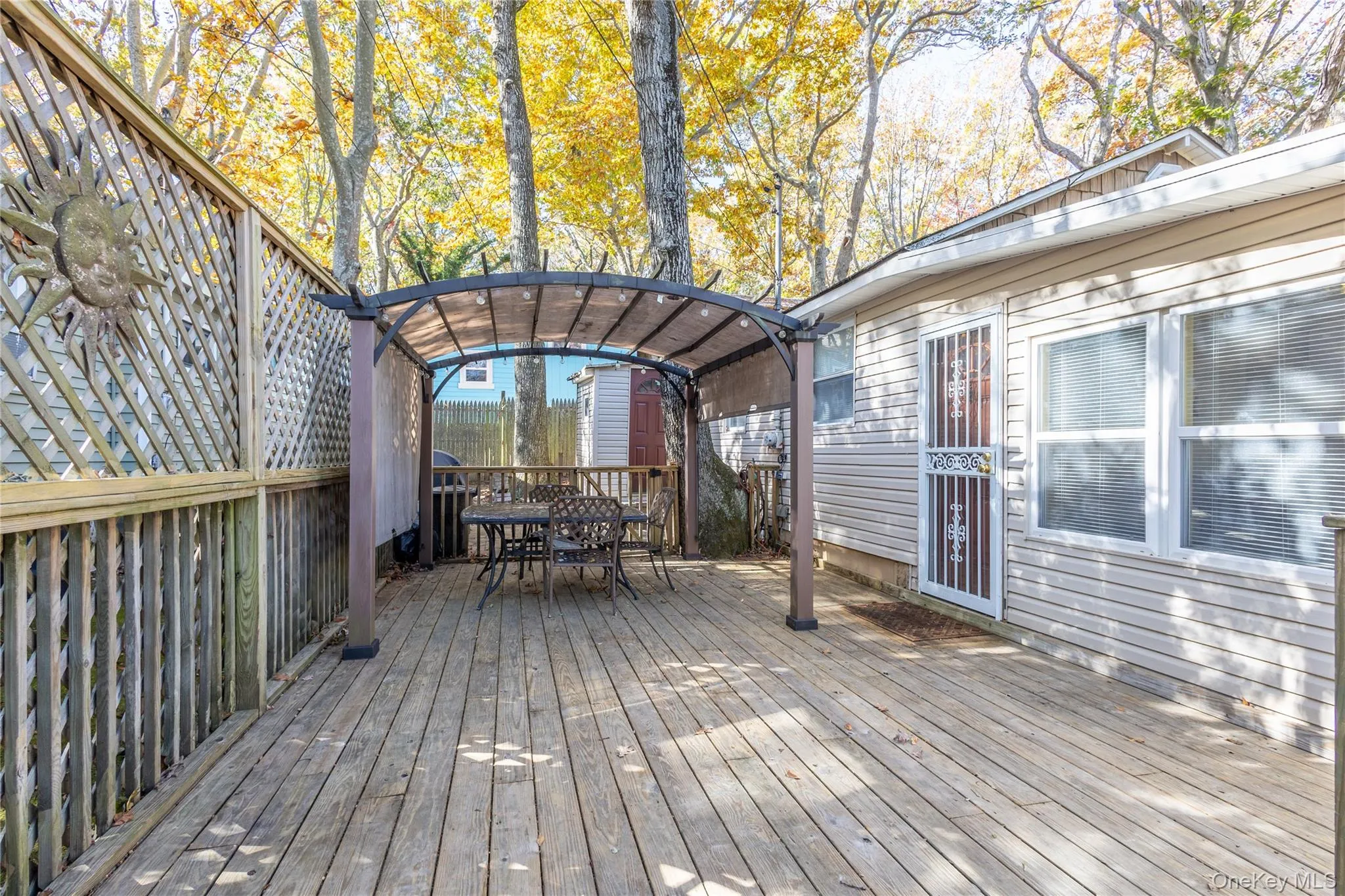 Deck with outdoor dining space Deck with outdoor dining space