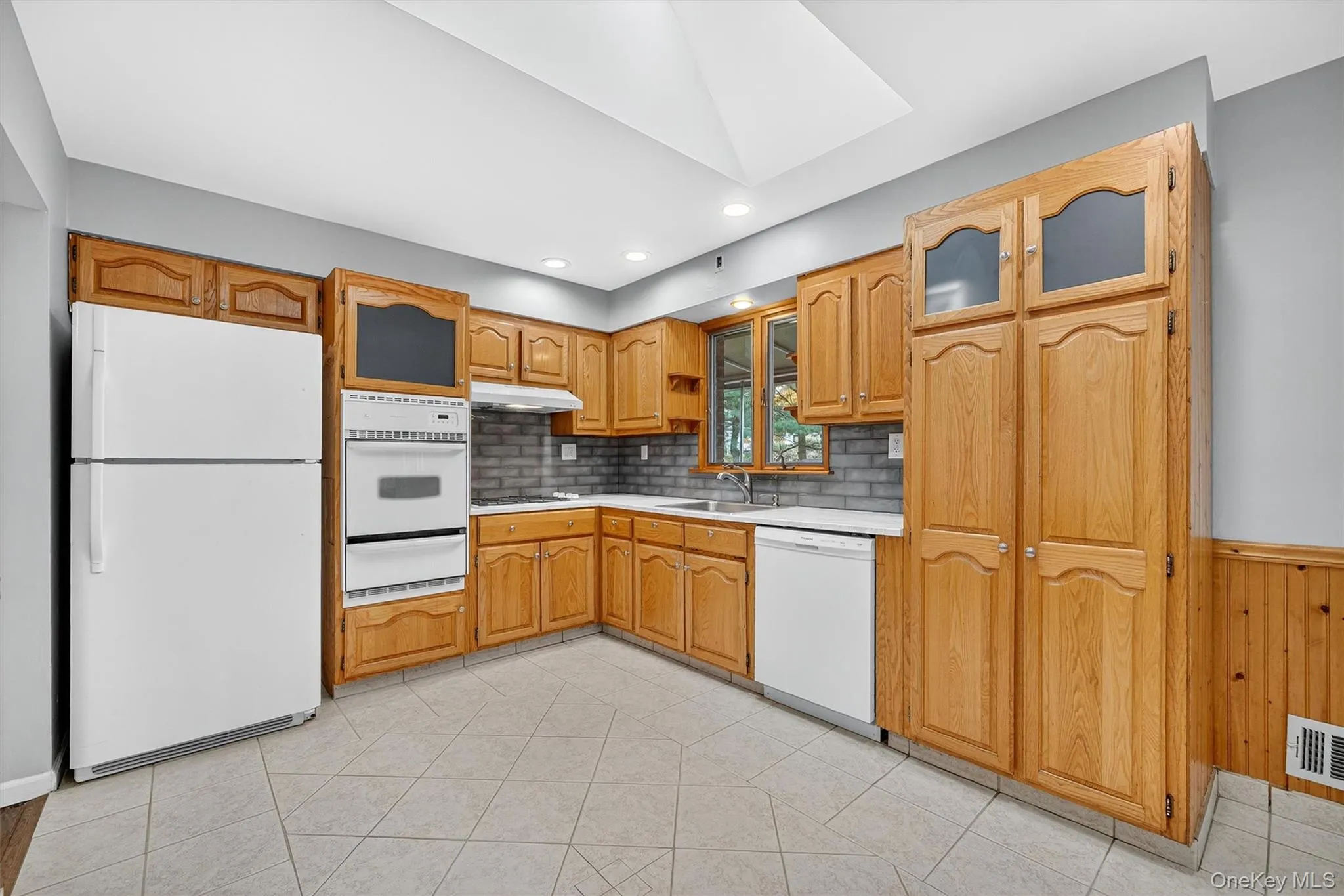 1 Wesel Road, Clarkstown, NY, 3 Bedrooms Bedrooms, 8 Rooms Rooms,2 BathroomsBathrooms,Residential Lease,Idx,Wesel,0,931115 1 Wesel Road, Clarkstown, NY, 3 Bedrooms Bedrooms, 8 Rooms Rooms,2 BathroomsBathrooms,Residential Lease,Idx,Wesel,0,931115