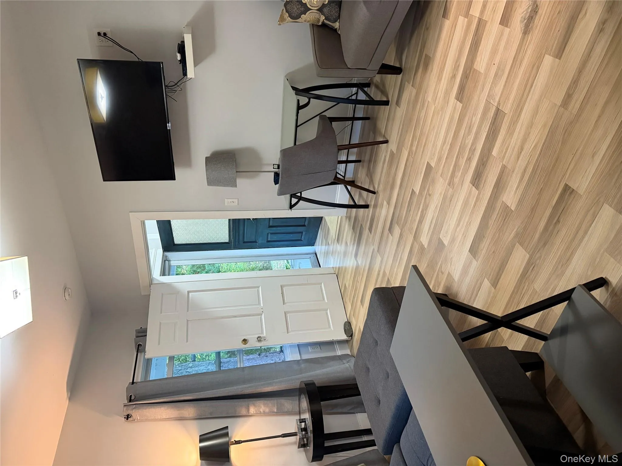 Office with light wood-style floors Office with light wood-style floors