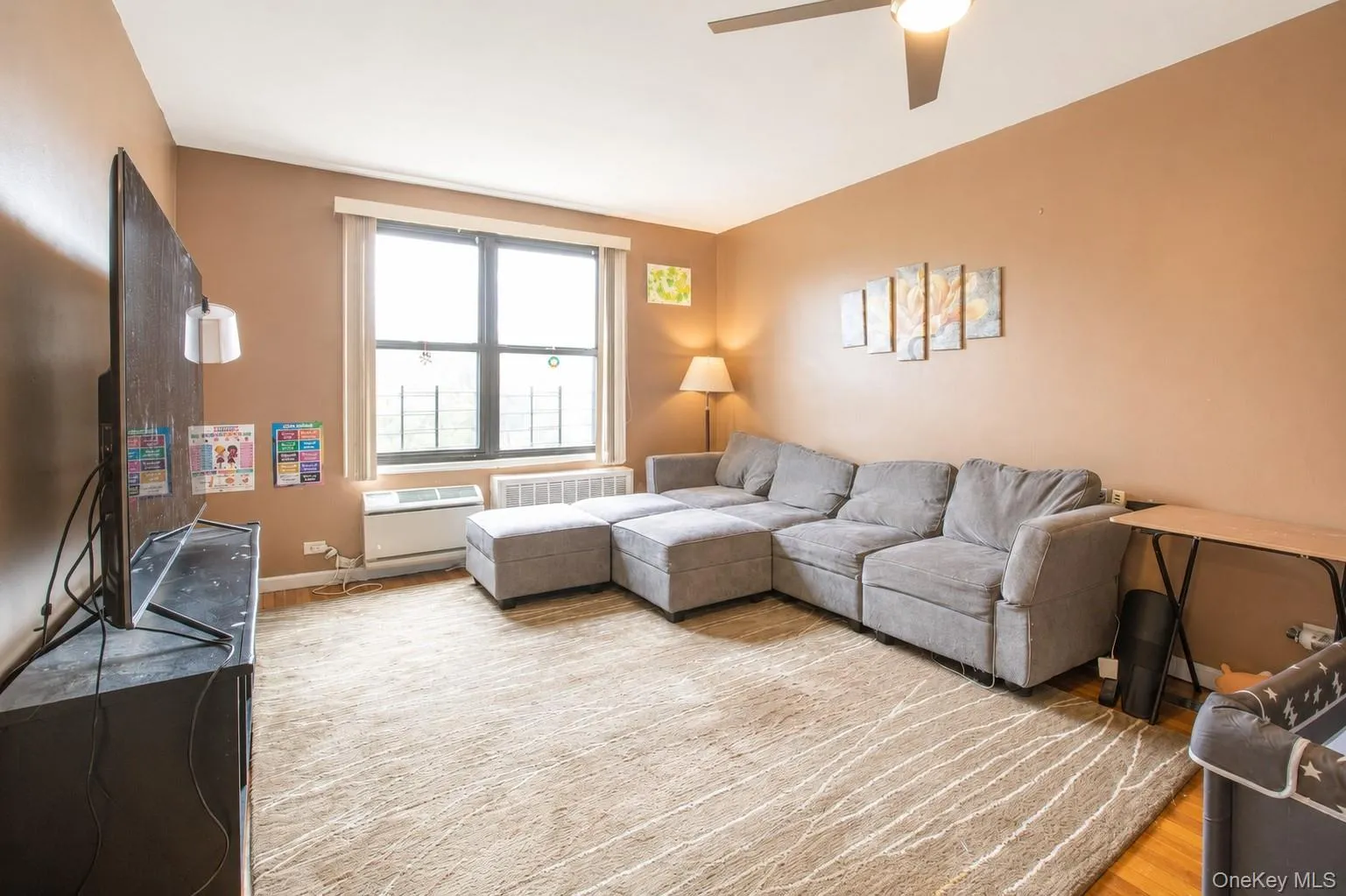 224-24 Union Turnpike, New York, NY, 2 Bedrooms Bedrooms, 5 Rooms Rooms,1 BathroomBathrooms,Residential,For Rent,Union Turnpike,0,931245 224-24 Union Turnpike, New York, NY, 2 Bedrooms Bedrooms, 5 Rooms Rooms,1 BathroomBathrooms,Residential,For Rent,Union Turnpike,0,931245
