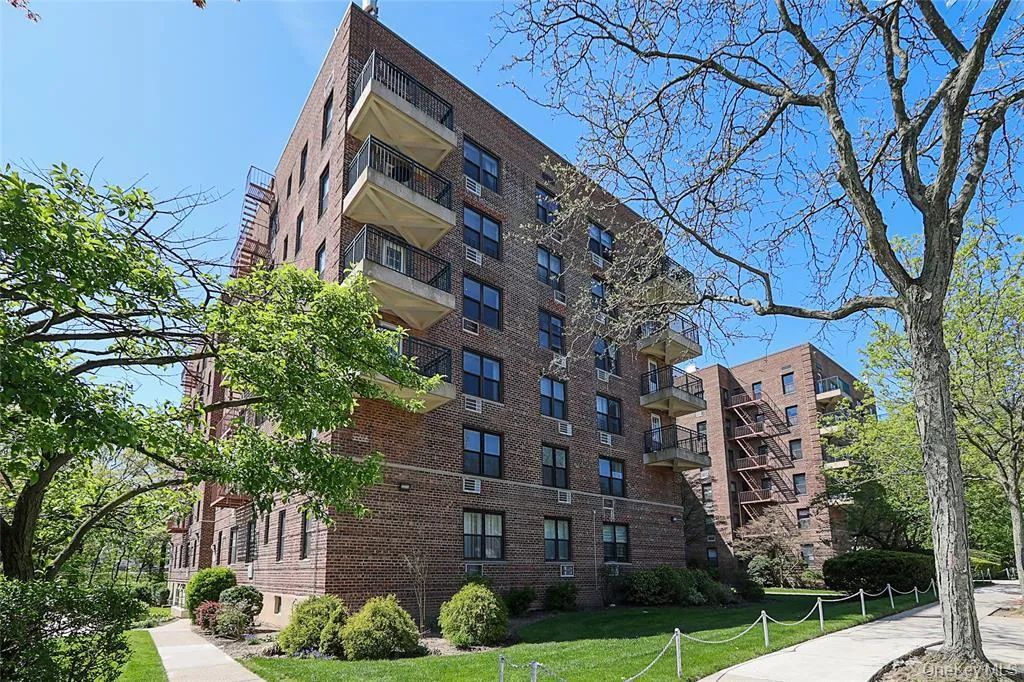 View of apartment building / complex View of apartment building / complex
