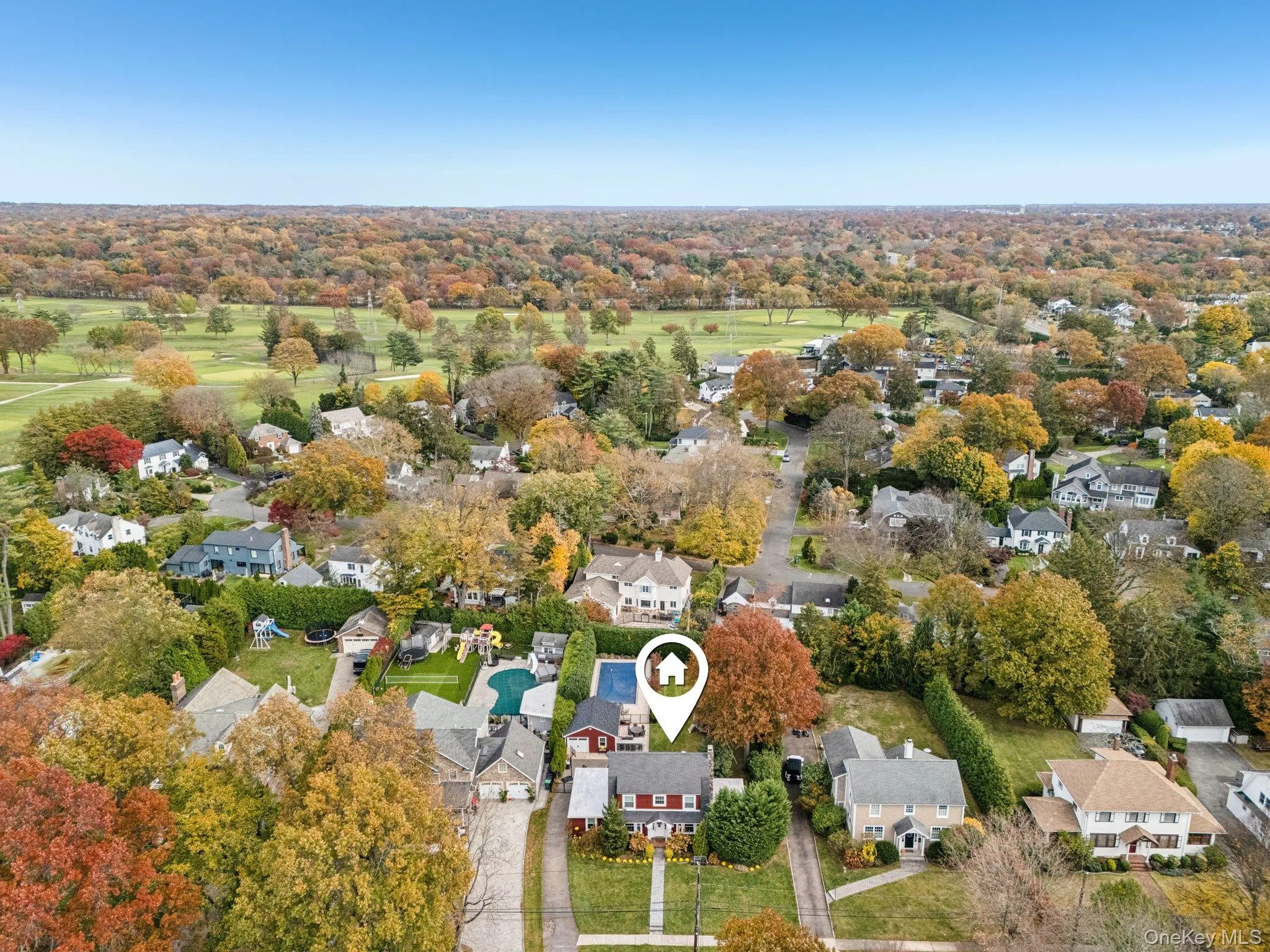Aerial view of property's location featuring nearby suburban area Aerial view of property's location featuring nearby suburban area