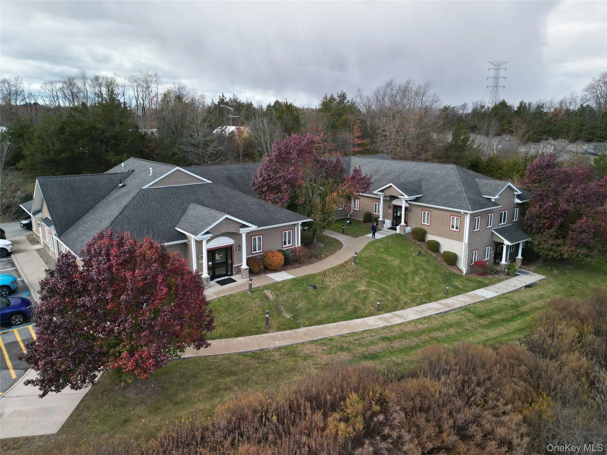 Each Suite has Own Entrance Each Suite has Own Entrance