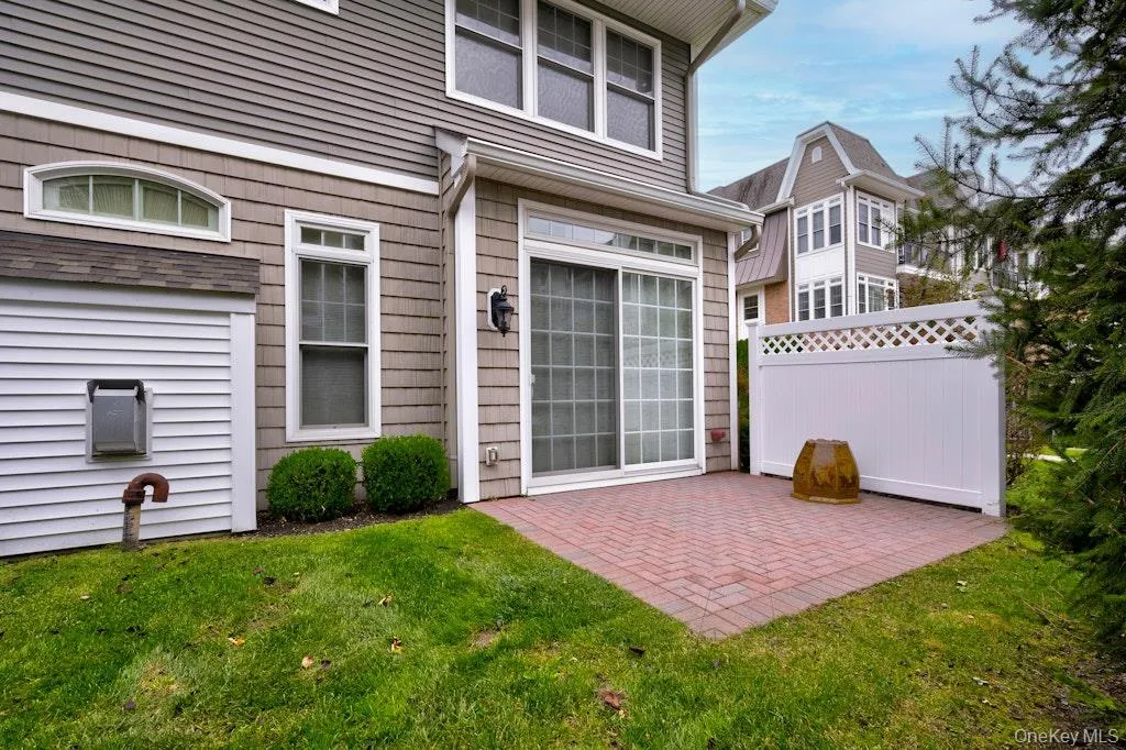 702 Equestrian Way, North Hempstead, NY, 2 Bedrooms Bedrooms, 7 Rooms Rooms,2 BathroomsBathrooms,Residential Lease,Idx,Equestrian Way,0,931269 702 Equestrian Way, North Hempstead, NY, 2 Bedrooms Bedrooms, 7 Rooms Rooms,2 BathroomsBathrooms,Residential Lease,Idx,Equestrian Way,0,931269