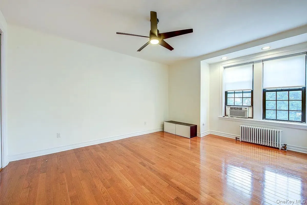 6 Burns Street, New York, NY, 1 Bedroom Bedrooms, 3 Rooms Rooms,1 BathroomBathrooms,Residential Lease,Idx,Burns,0,931352 6 Burns Street, New York, NY, 1 Bedroom Bedrooms, 3 Rooms Rooms,1 BathroomBathrooms,Residential Lease,Idx,Burns,0,931352