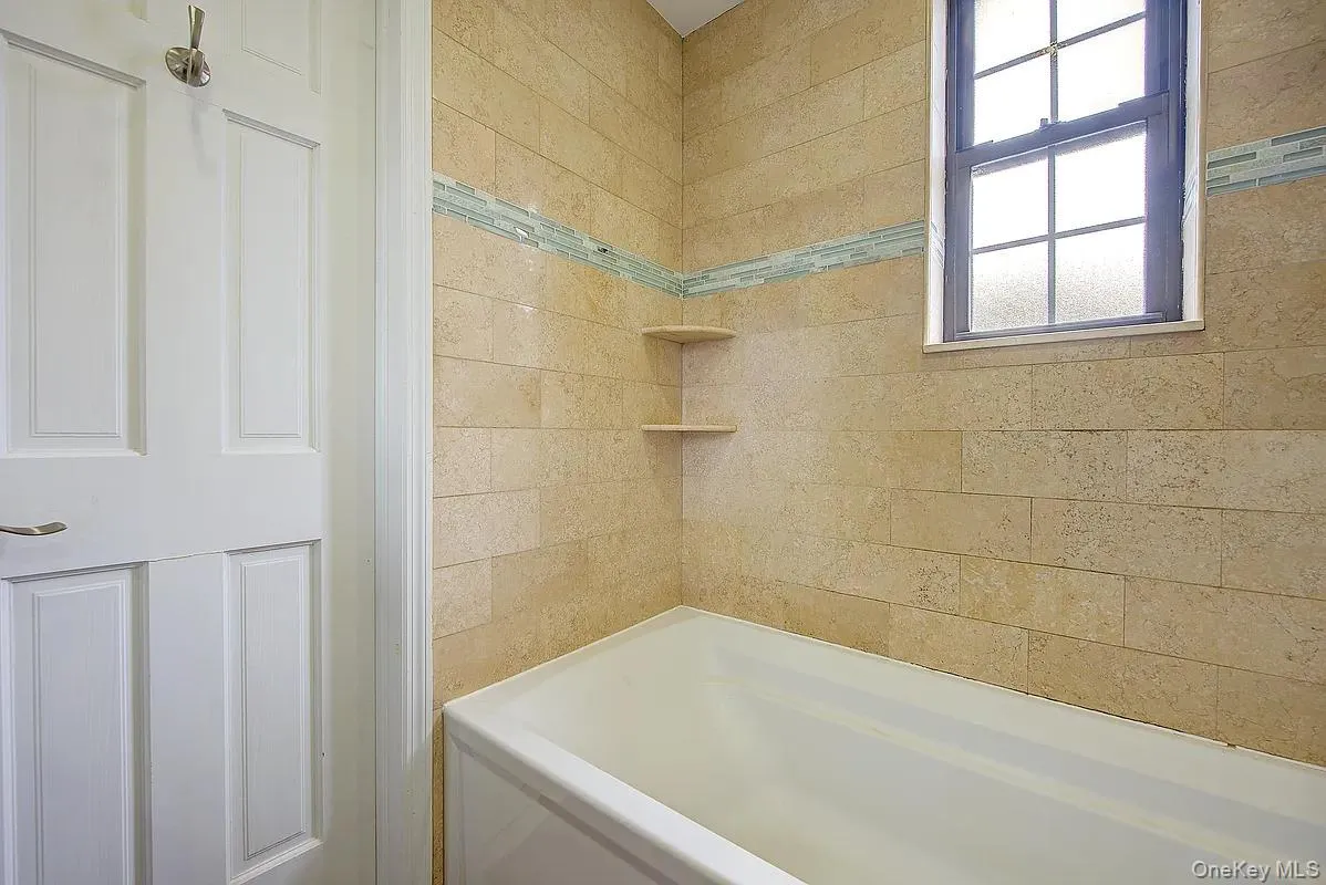 6 Burns Street, New York, NY, 1 Bedroom Bedrooms, 3 Rooms Rooms,1 BathroomBathrooms,Residential Lease,Idx,Burns,0,931352 6 Burns Street, New York, NY, 1 Bedroom Bedrooms, 3 Rooms Rooms,1 BathroomBathrooms,Residential Lease,Idx,Burns,0,931352