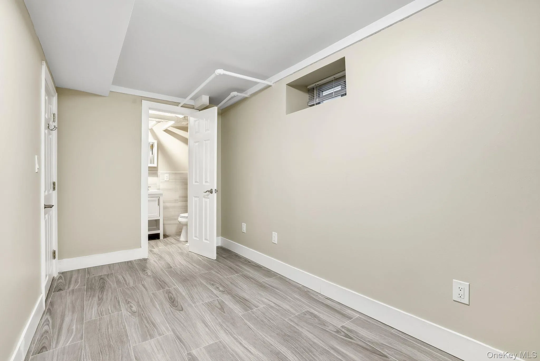 Also on the lower level is a separate storage room Also on the lower level is a separate storage room