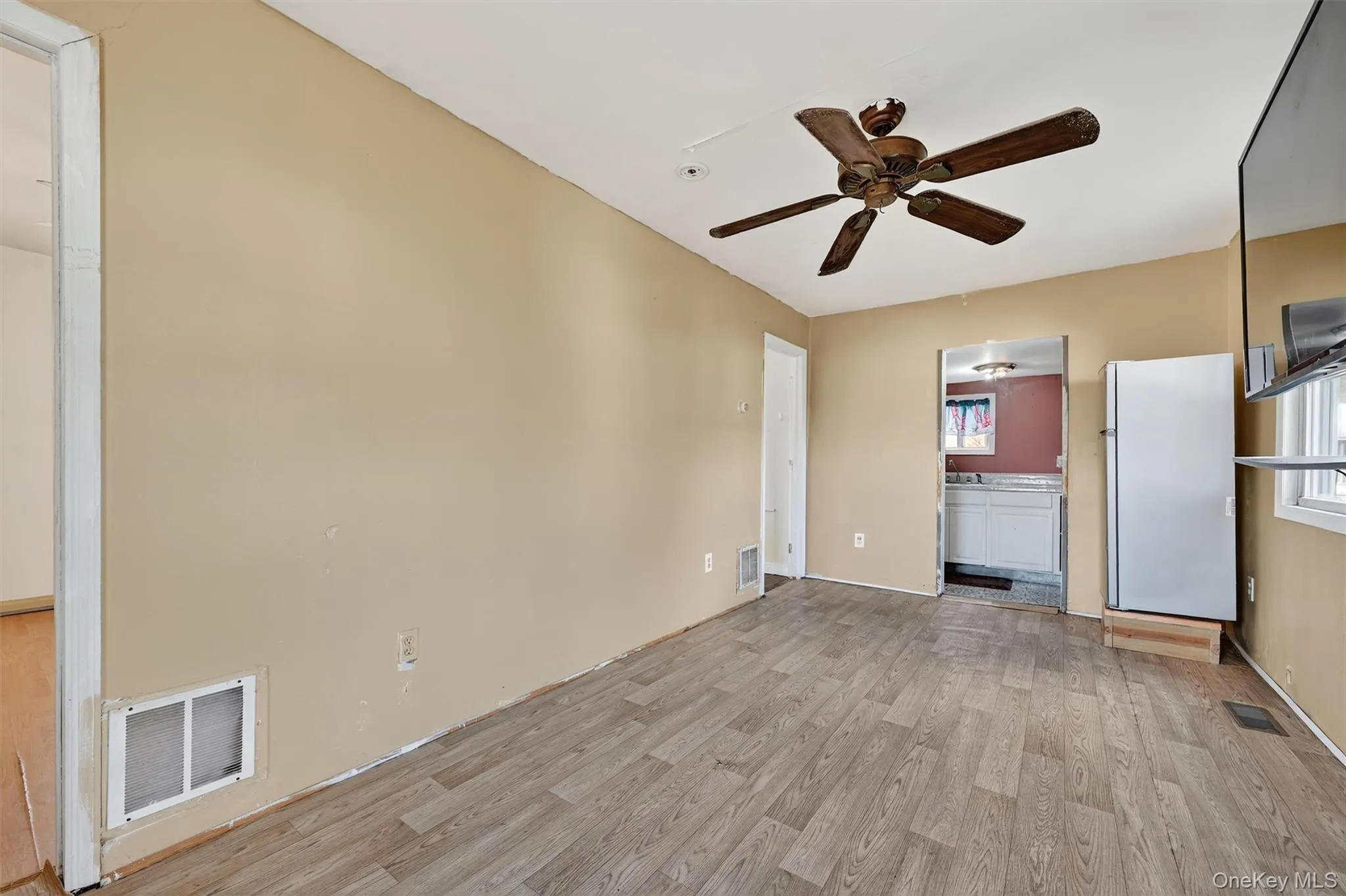 1187 Burlingham Road, Shawangunk, NY, 2 Bedrooms Bedrooms, 5 Rooms Rooms,1 BathroomBathrooms,Residential,For Rent,Burlingham,0,931388 1187 Burlingham Road, Shawangunk, NY, 2 Bedrooms Bedrooms, 5 Rooms Rooms,1 BathroomBathrooms,Residential,For Rent,Burlingham,0,931388