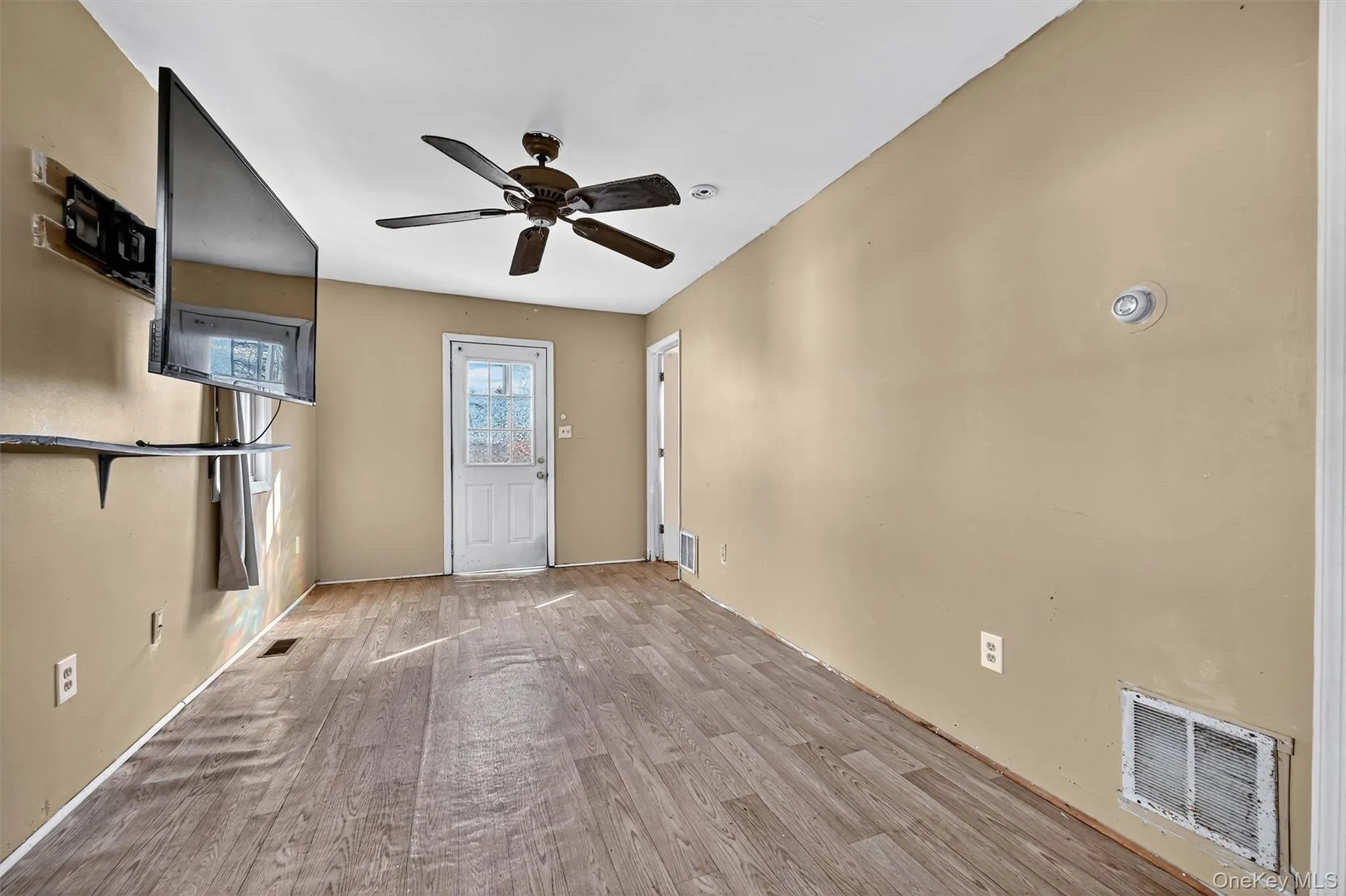 1187 Burlingham Road, Shawangunk, NY, 2 Bedrooms Bedrooms, 5 Rooms Rooms,1 BathroomBathrooms,Residential,For Rent,Burlingham,0,931388 1187 Burlingham Road, Shawangunk, NY, 2 Bedrooms Bedrooms, 5 Rooms Rooms,1 BathroomBathrooms,Residential,For Rent,Burlingham,0,931388