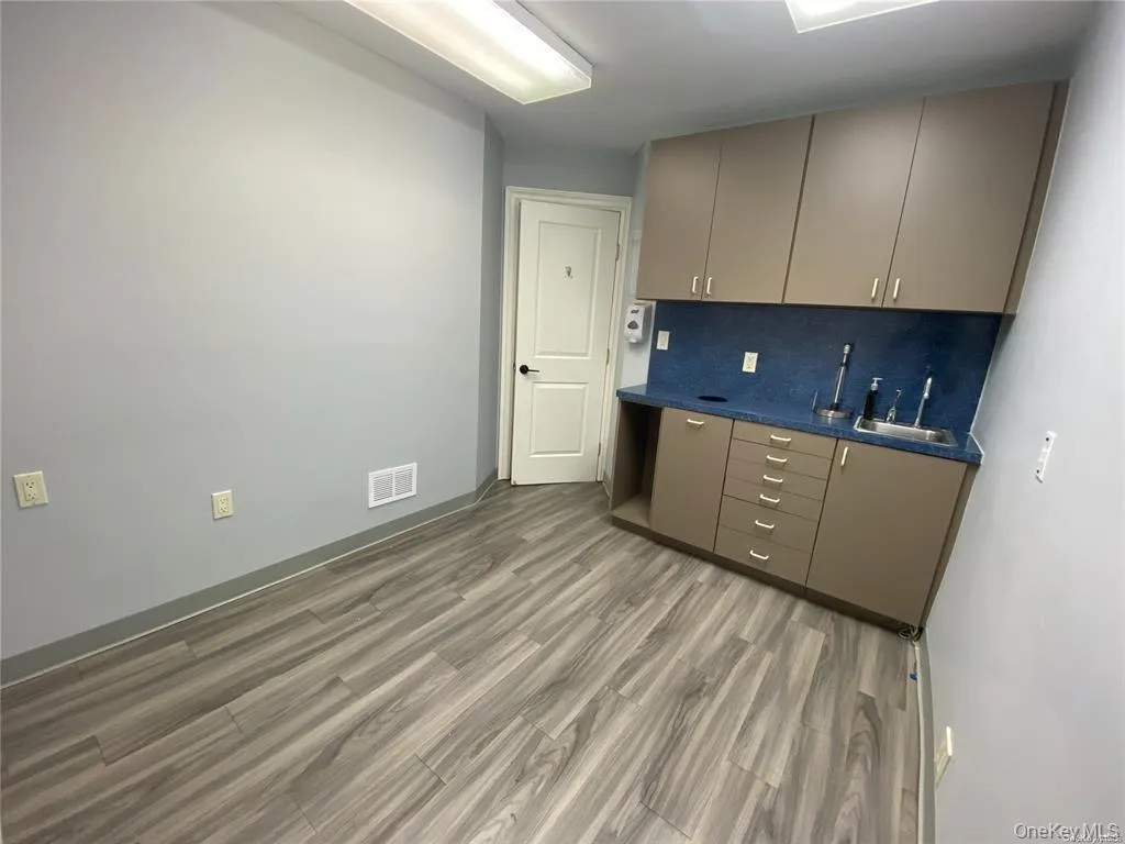 23 Bond Street, North Hempstead, NY, ,Commercial Lease,Idx,Bond Street,0,931467 23 Bond Street, North Hempstead, NY, ,Commercial Lease,Idx,Bond Street,0,931467