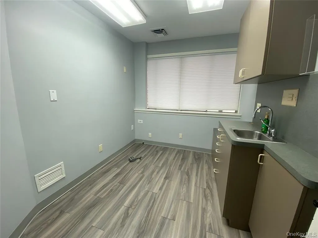 23 Bond Street, North Hempstead, NY, ,Commercial Lease,Idx,Bond Street,0,931467 23 Bond Street, North Hempstead, NY, ,Commercial Lease,Idx,Bond Street,0,931467