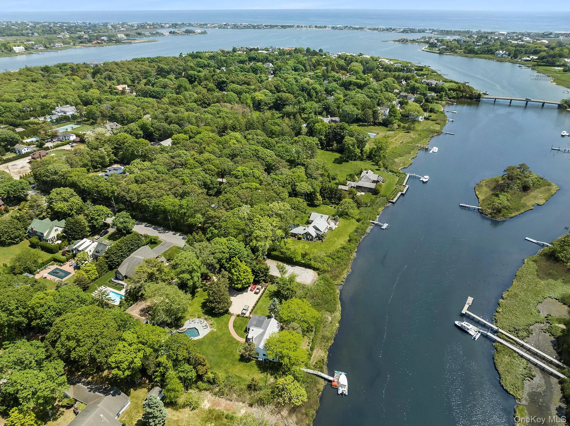 60 Franklin Avenue, Southampton, NY, 5 Bedrooms Bedrooms, 7 Rooms Rooms,4 BathroomsBathrooms,Residential Lease,Idx,Franklin,0,931567 60 Franklin Avenue, Southampton, NY, 5 Bedrooms Bedrooms, 7 Rooms Rooms,4 BathroomsBathrooms,Residential Lease,Idx,Franklin,0,931567