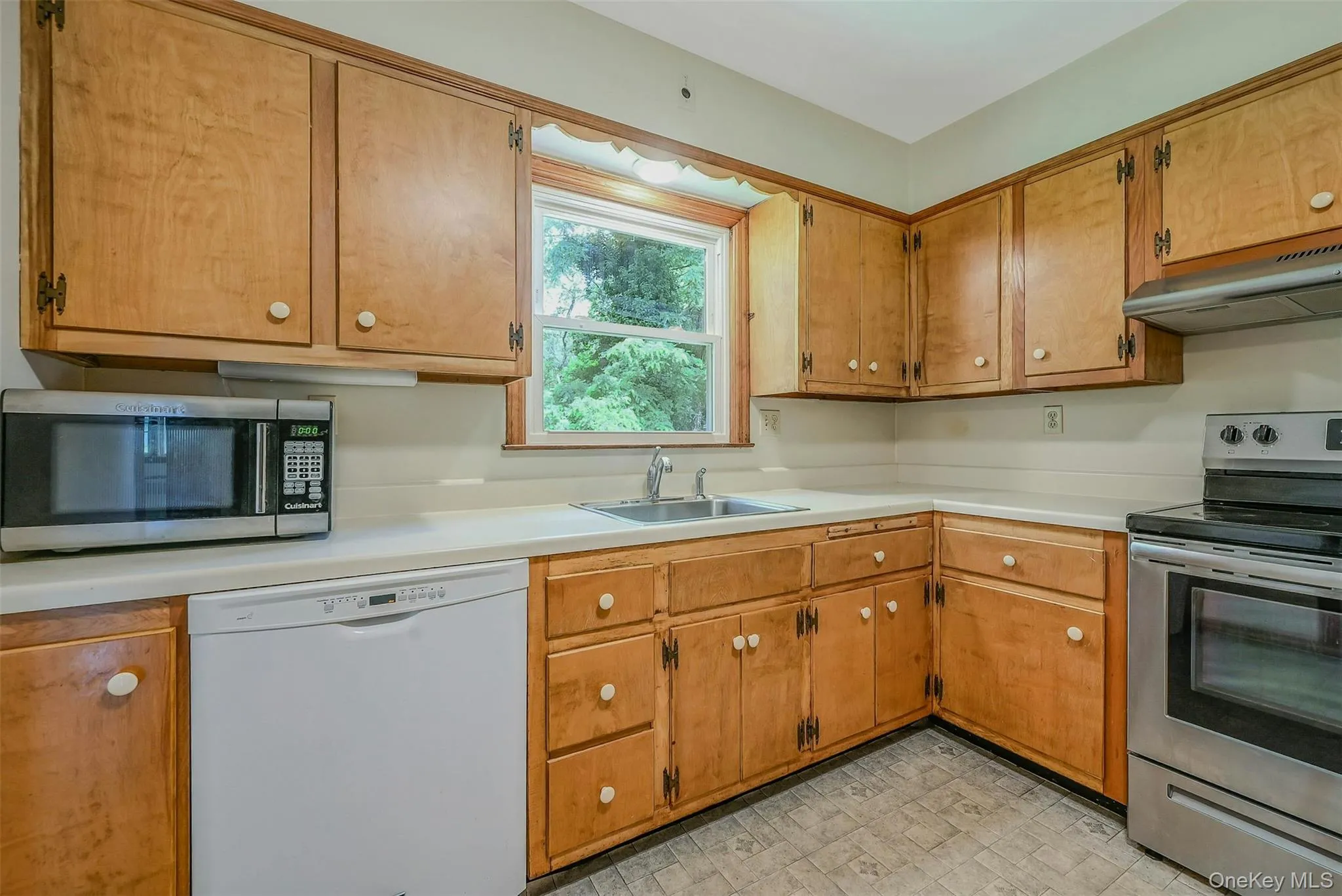 Microwave Included Microwave Included