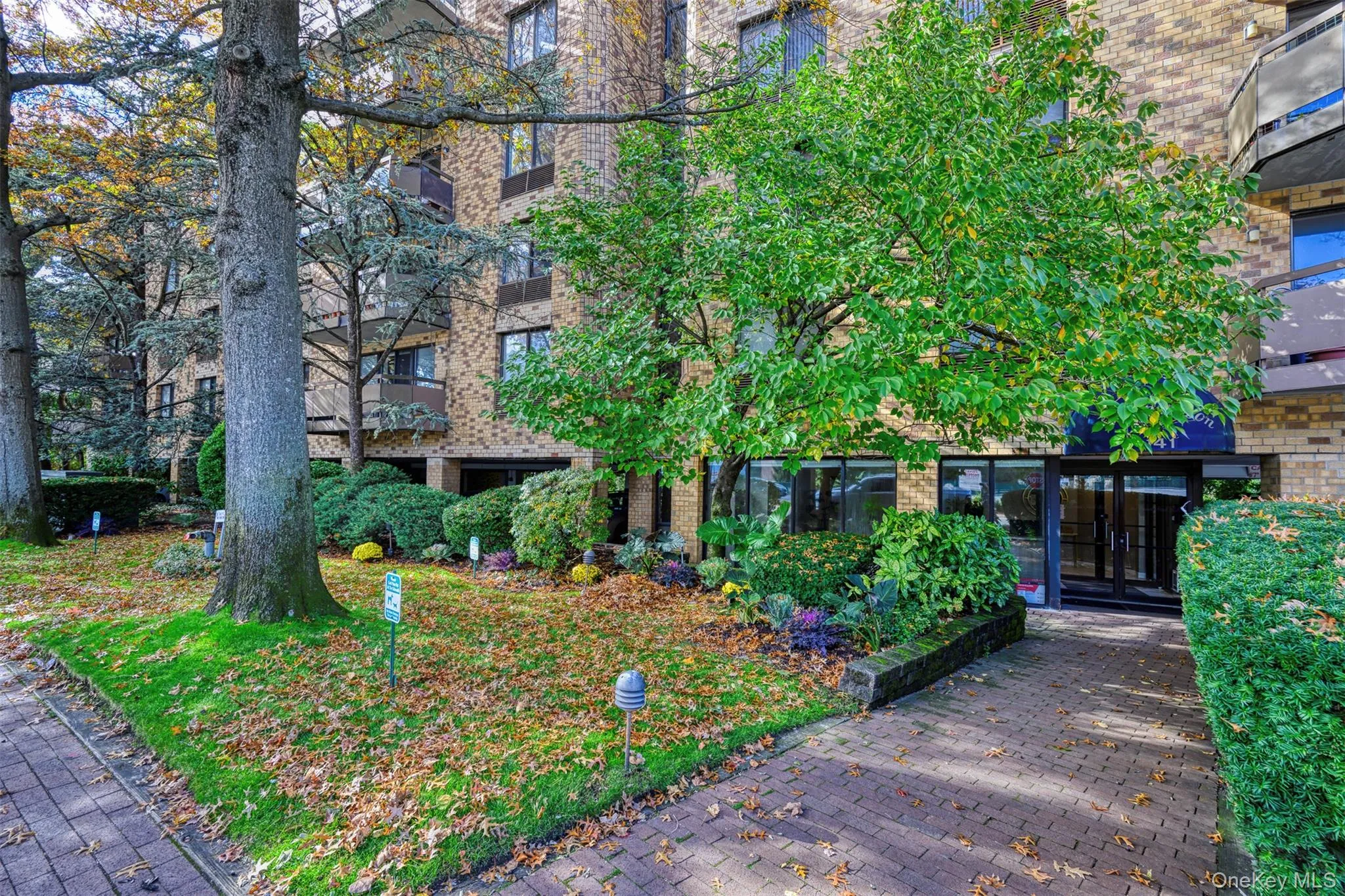 View and Entrance to Property View and Entrance to Property