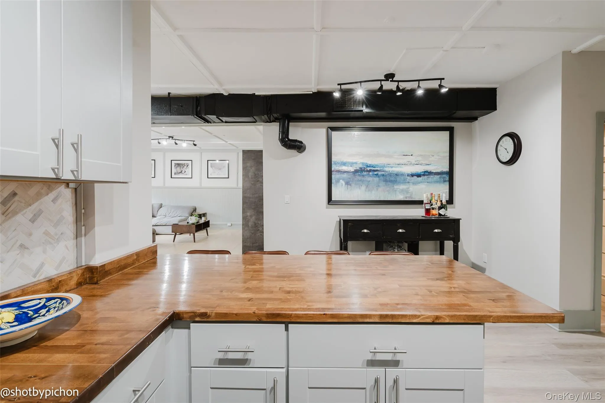 4 Raymond Avenue, Poughkeepsie (town), NY, 3 Bedrooms Bedrooms, 6 Rooms Rooms,2 BathroomsBathrooms,Residential Lease,Idx,Raymond,0,931788 4 Raymond Avenue, Poughkeepsie (town), NY, 3 Bedrooms Bedrooms, 6 Rooms Rooms,2 BathroomsBathrooms,Residential Lease,Idx,Raymond,0,931788