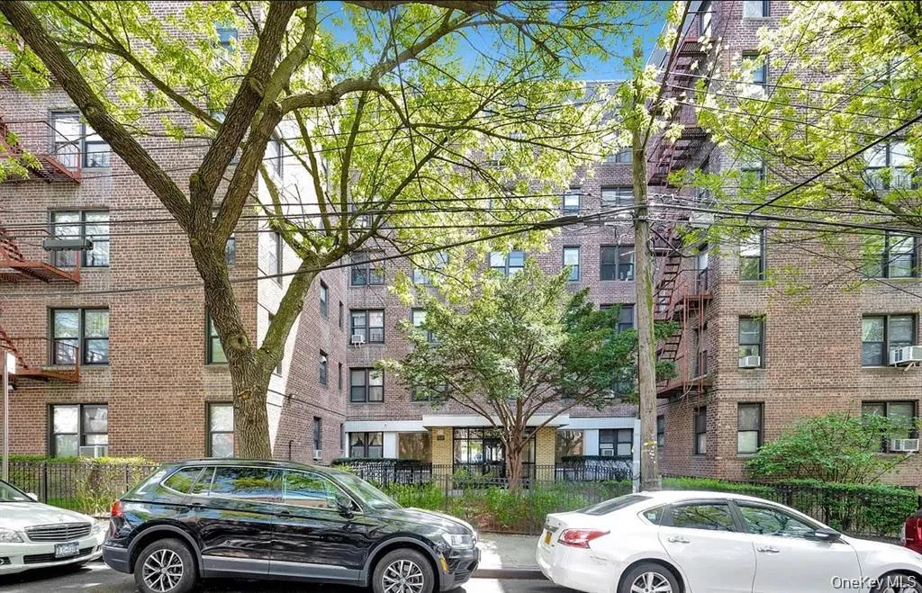View of apartment building / complex View of apartment building / complex