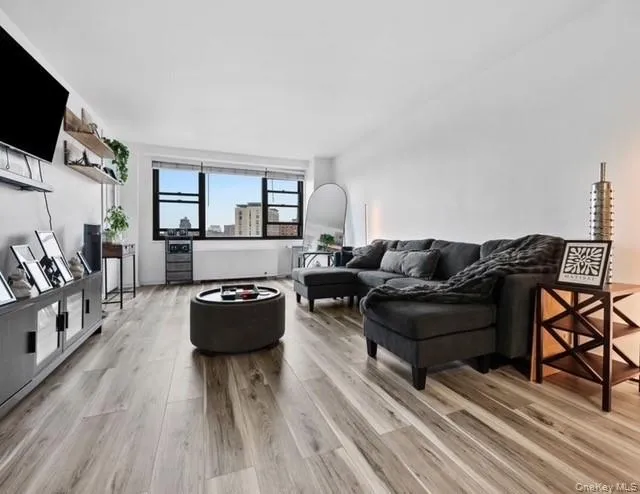 61-20 Grand Central Parkway, New York, NY, 1 Bedroom Bedrooms, 3 Rooms Rooms,1 BathroomBathrooms,Residential,For Rent,Grand Central,0,931843 61-20 Grand Central Parkway, New York, NY, 1 Bedroom Bedrooms, 3 Rooms Rooms,1 BathroomBathrooms,Residential,For Rent,Grand Central,0,931843