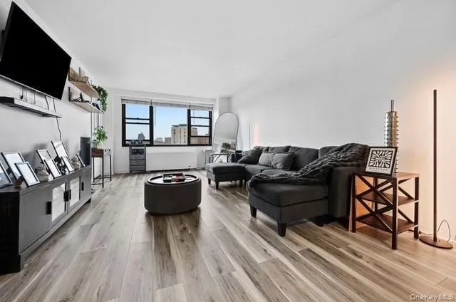 61-20 Grand Central Parkway, New York, NY, 1 Bedroom Bedrooms, 3 Rooms Rooms,1 BathroomBathrooms,Residential,For Rent,Grand Central,0,931843 61-20 Grand Central Parkway, New York, NY, 1 Bedroom Bedrooms, 3 Rooms Rooms,1 BathroomBathrooms,Residential,For Rent,Grand Central,0,931843