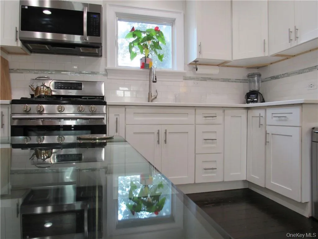 242 William Street, Rye Town, NY, 2 Bedrooms Bedrooms, 4 Rooms Rooms,1 BathroomBathrooms,Residential Lease,Idx,William,0,931932 242 William Street, Rye Town, NY, 2 Bedrooms Bedrooms, 4 Rooms Rooms,1 BathroomBathrooms,Residential Lease,Idx,William,0,931932