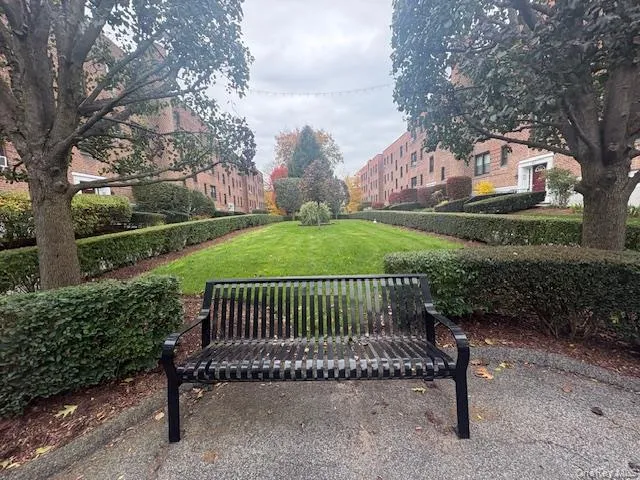 Benches overlooking the courtyard Benches overlooking the courtyard