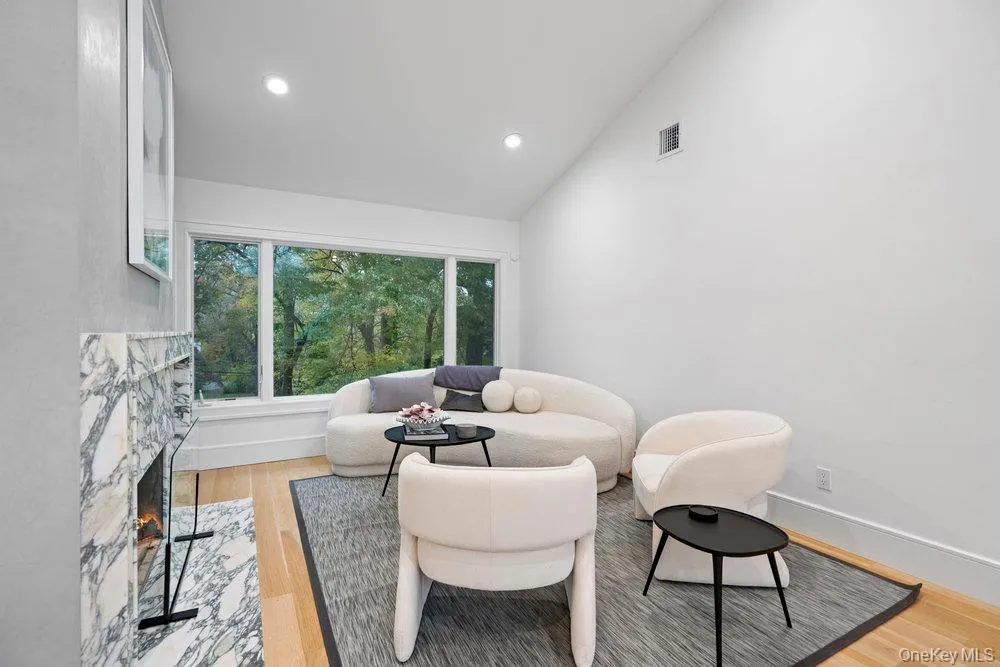 28 Elm Street, Oyster Bay, NY, 5 Bedrooms Bedrooms, 11 Rooms Rooms,3 BathroomsBathrooms,Residential,For Rent,Elm,0,932057 28 Elm Street, Oyster Bay, NY, 5 Bedrooms Bedrooms, 11 Rooms Rooms,3 BathroomsBathrooms,Residential,For Rent,Elm,0,932057