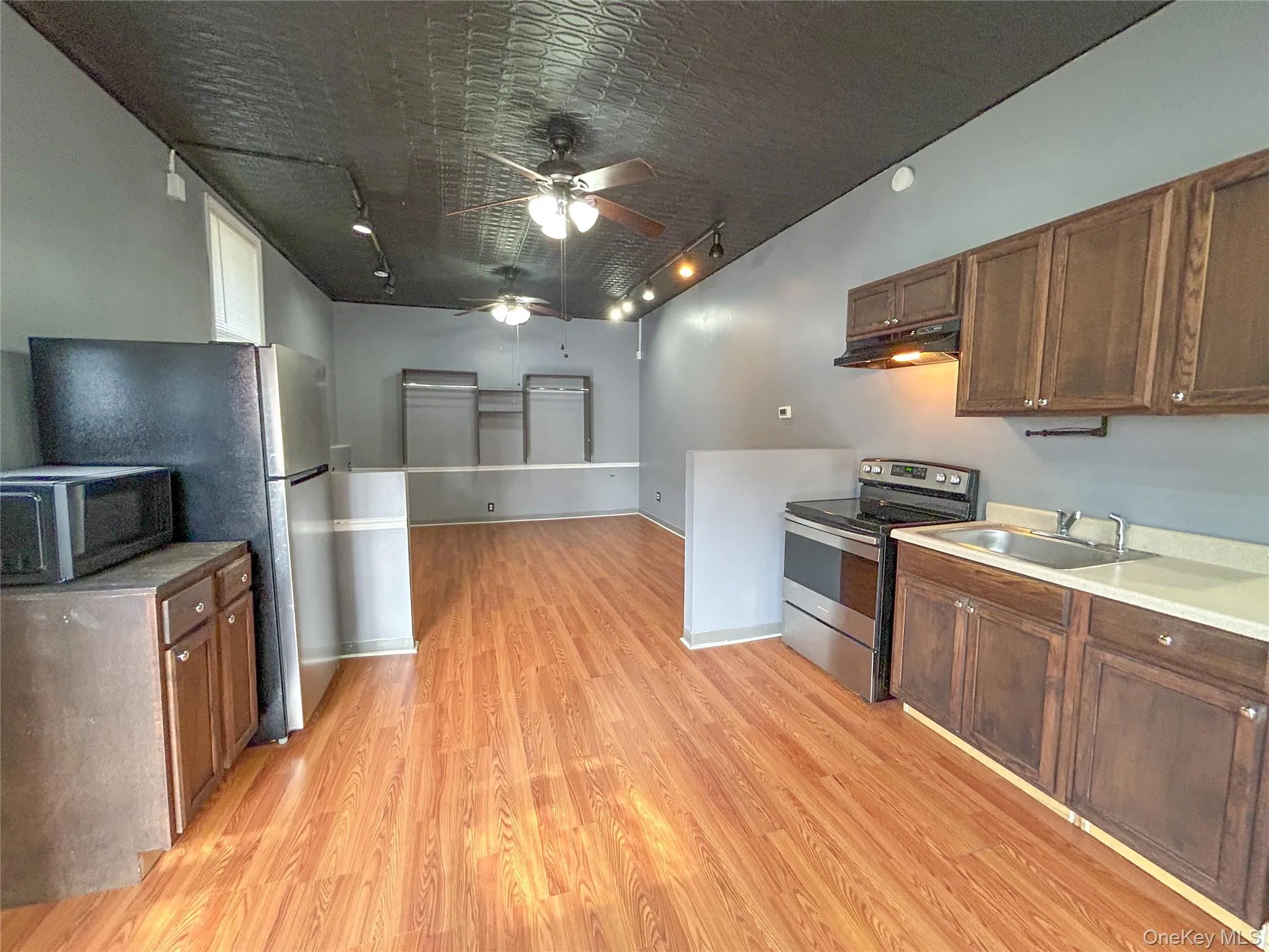 51 Worrall Avenue, Poughkeepsie, NY, 3 Rooms Rooms,1 BathroomBathrooms,Residential Lease,Idx,Worrall,0,932135 51 Worrall Avenue, Poughkeepsie, NY, 3 Rooms Rooms,1 BathroomBathrooms,Residential Lease,Idx,Worrall,0,932135