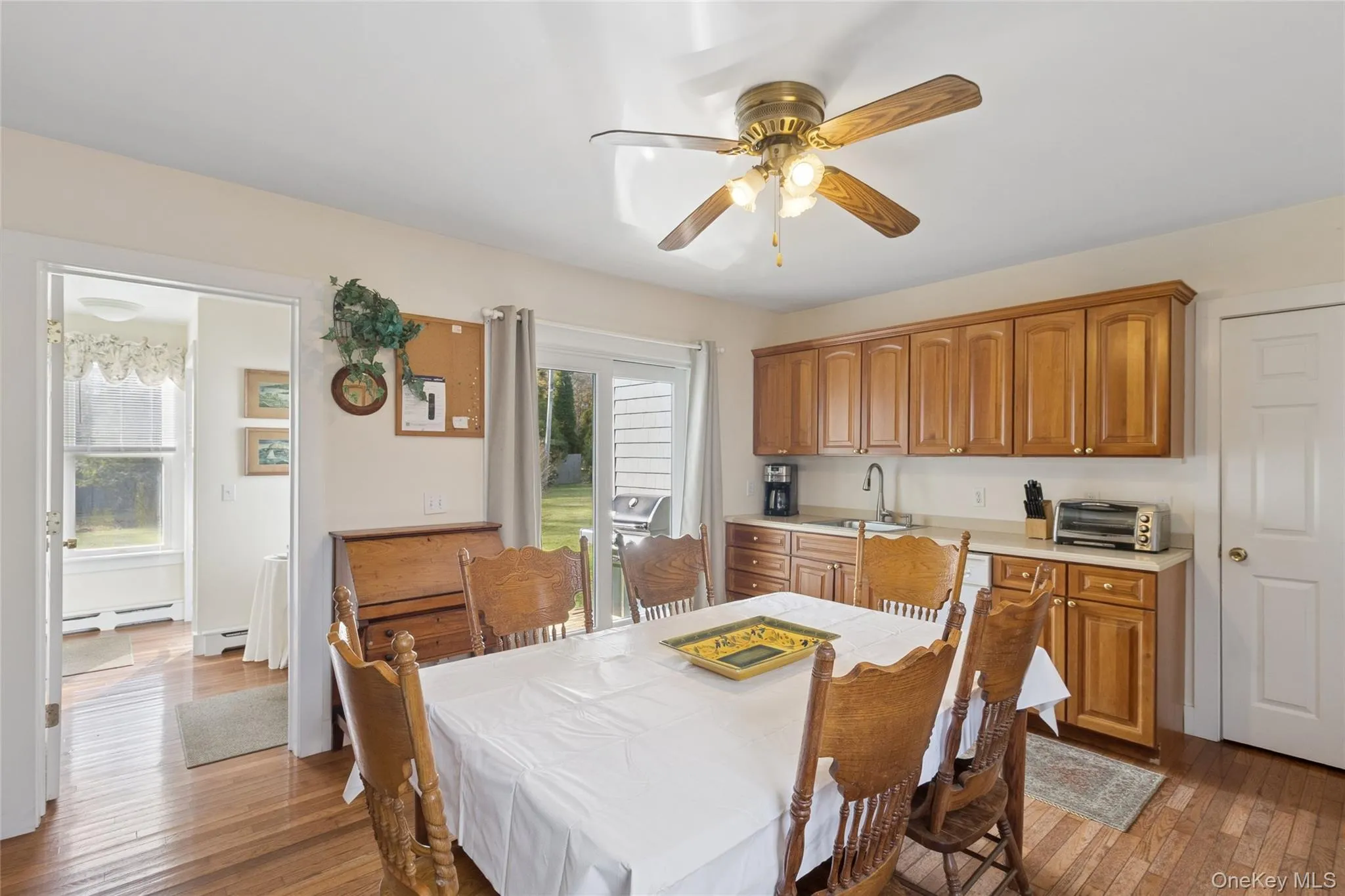 718 Montauk Highway, Southampton, NY, 5 Bedrooms Bedrooms, 9 Rooms Rooms,2 BathroomsBathrooms,Residential Lease,Idx,Montauk,0,932146 718 Montauk Highway, Southampton, NY, 5 Bedrooms Bedrooms, 9 Rooms Rooms,2 BathroomsBathrooms,Residential Lease,Idx,Montauk,0,932146