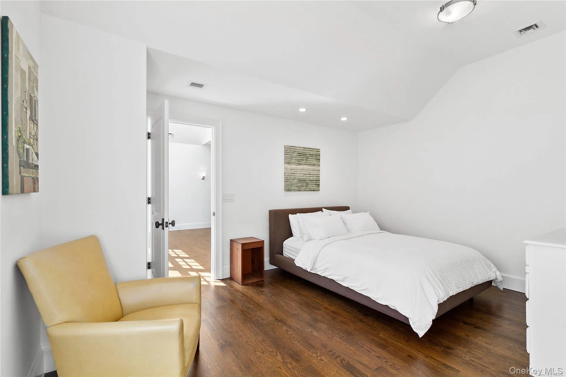 En Suite Bedroom En Suite Bedroom