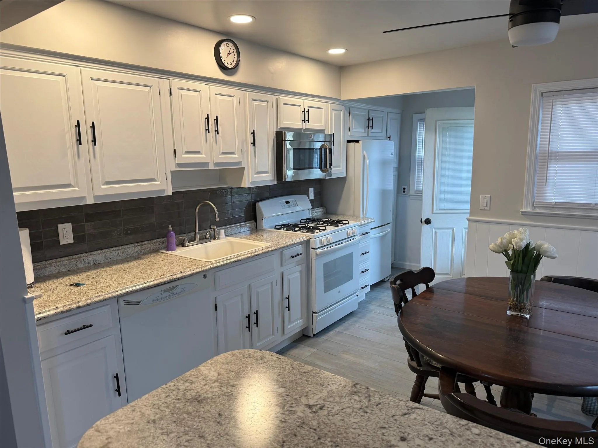 273 Mott Avenue, Hempstead, NY, 4 Bedrooms Bedrooms, 7 Rooms Rooms,2 BathroomsBathrooms,Residential Lease,Idx,Mott,0,932297 273 Mott Avenue, Hempstead, NY, 4 Bedrooms Bedrooms, 7 Rooms Rooms,2 BathroomsBathrooms,Residential Lease,Idx,Mott,0,932297