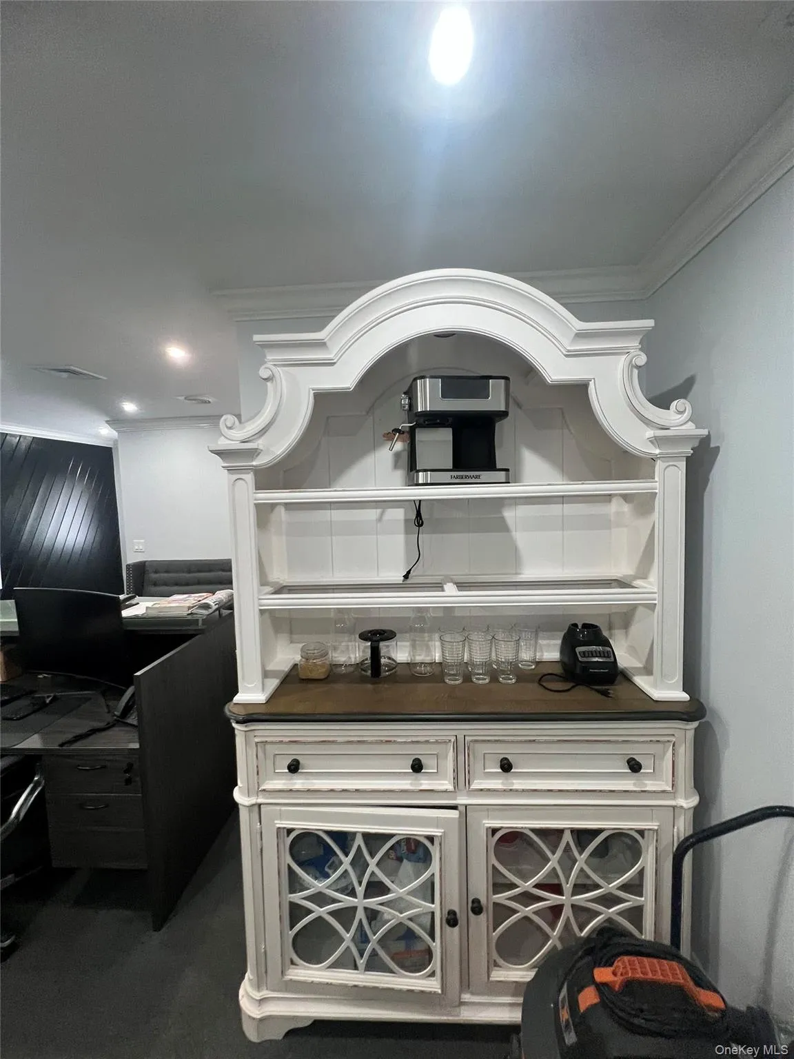 Detailed view of ornamental molding Detailed view of ornamental molding