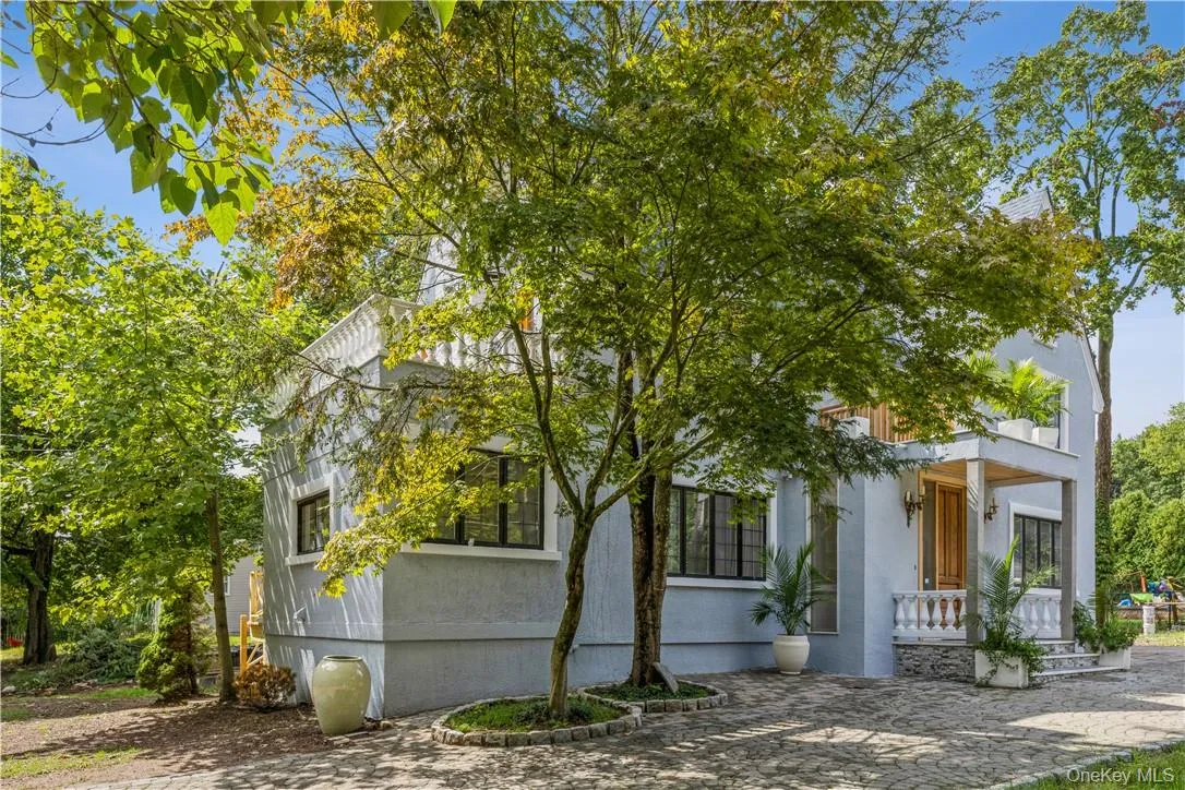 Beautifully landscaped Beautifully landscaped