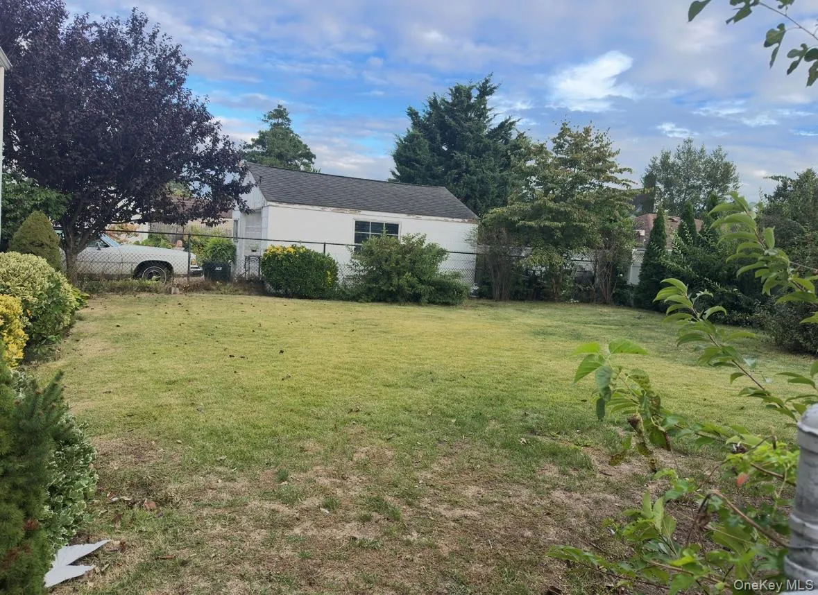 View of yard View of yard