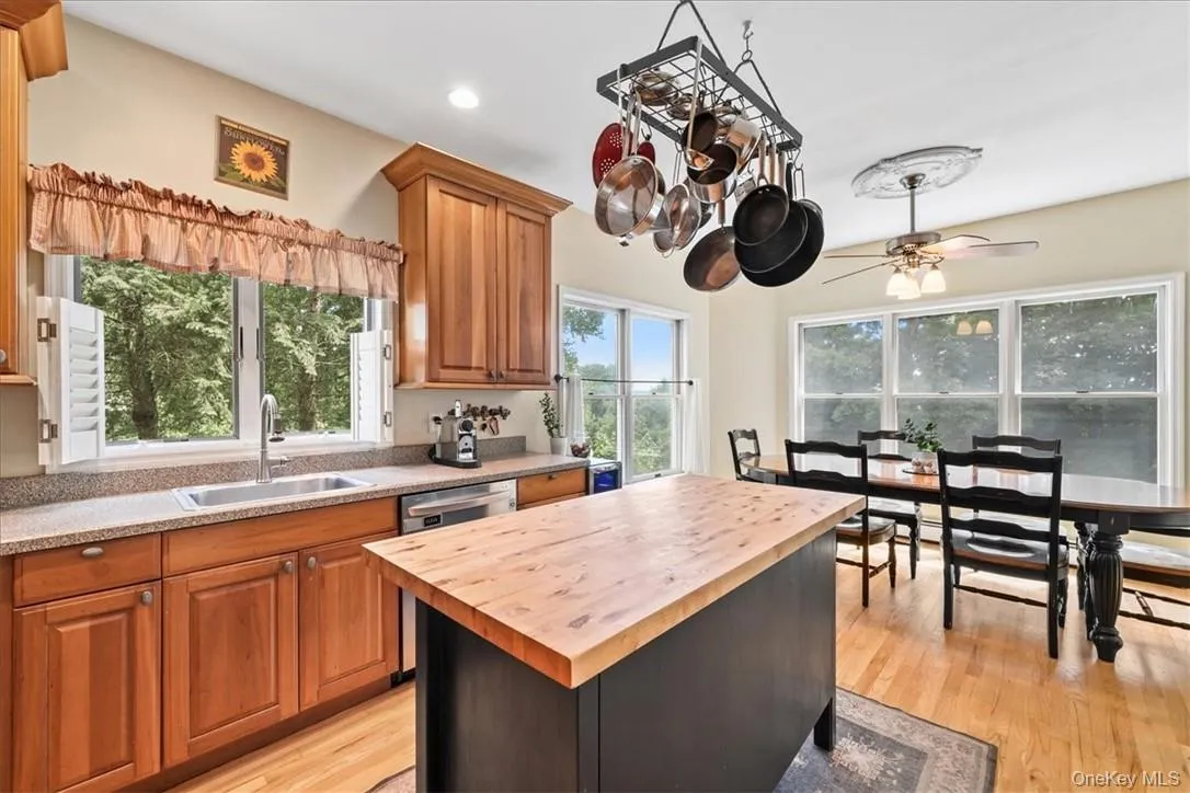 613 Route 9w, Orangetown, NY, 4 Bedrooms Bedrooms, 10 Rooms Rooms,2 BathroomsBathrooms,Residential,For Rent,Route 9w,0,932684 613 Route 9w, Orangetown, NY, 4 Bedrooms Bedrooms, 10 Rooms Rooms,2 BathroomsBathrooms,Residential,For Rent,Route 9w,0,932684