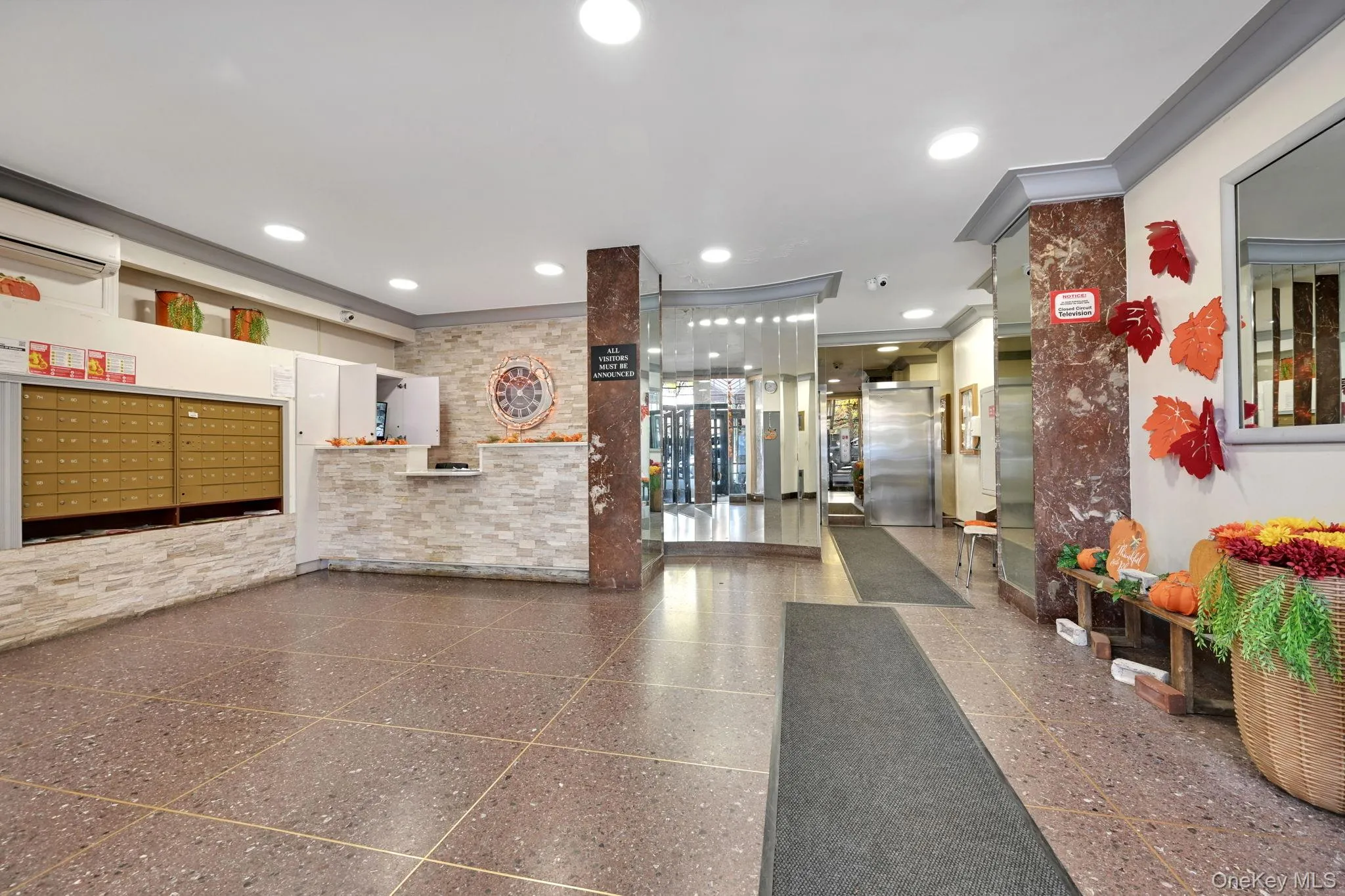 Lobby with recessed lighting and crown molding Lobby with recessed lighting and crown molding